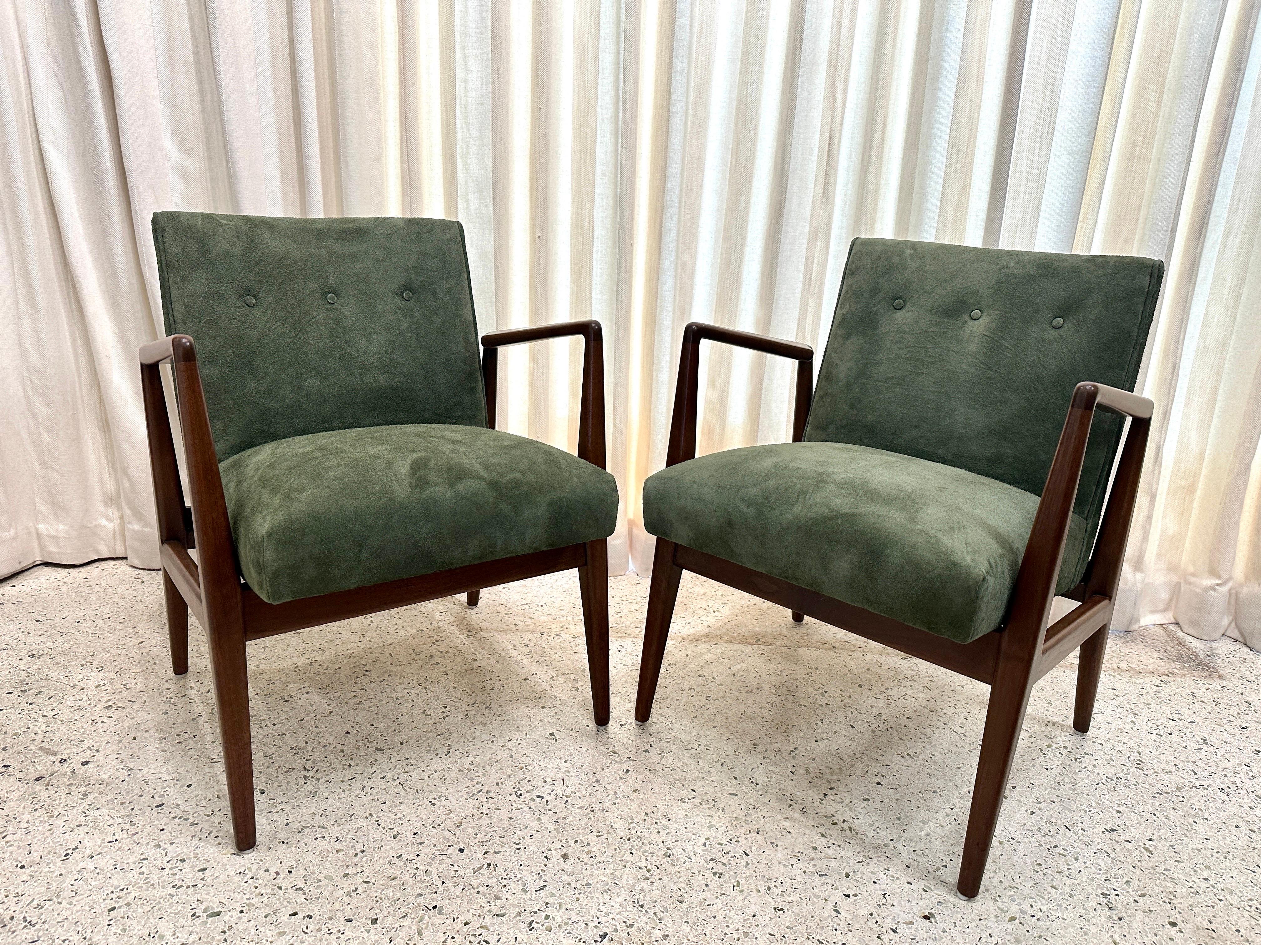 Mid-Century Modern Original Vintage Jens Risom Armchairs in Green Suede w/ Label, PAIR For Sale