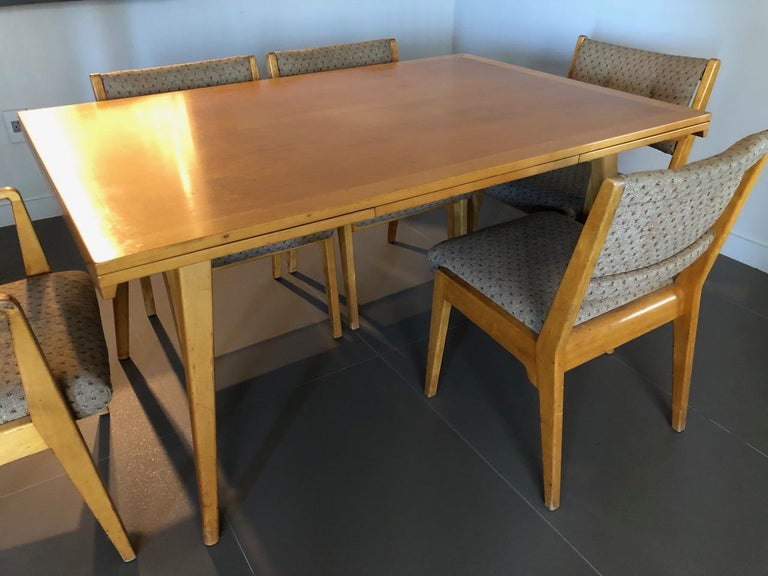 Jens Risom
Period is 1950s.
Extension table
Table is 56” x 38” W and it extends to 92” height 29