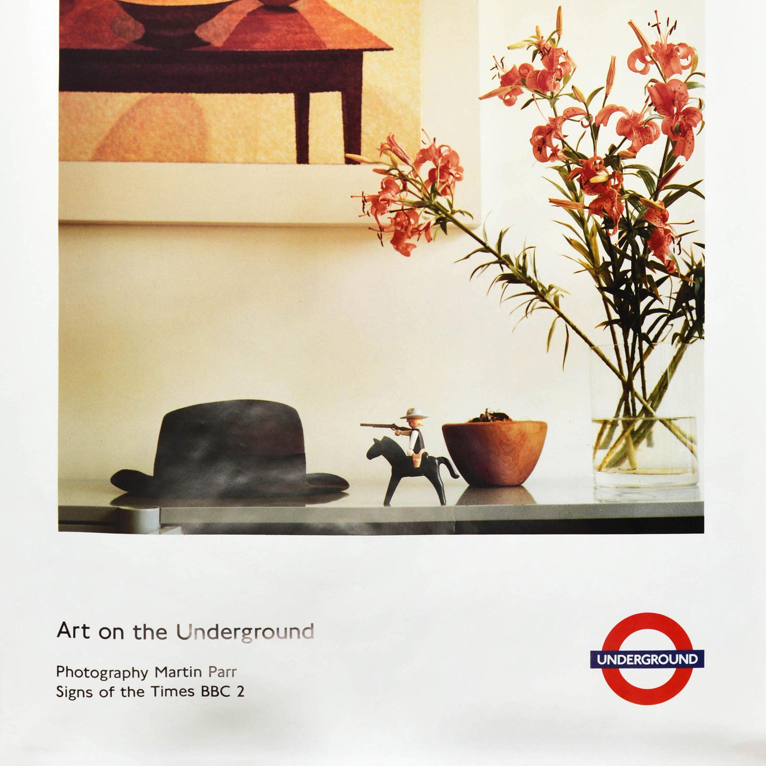 Poster originale d'epoca per la metropolitana di Londra: Flowers & Child Toy Martin Parr Art In condizioni buone in vendita a London, GB