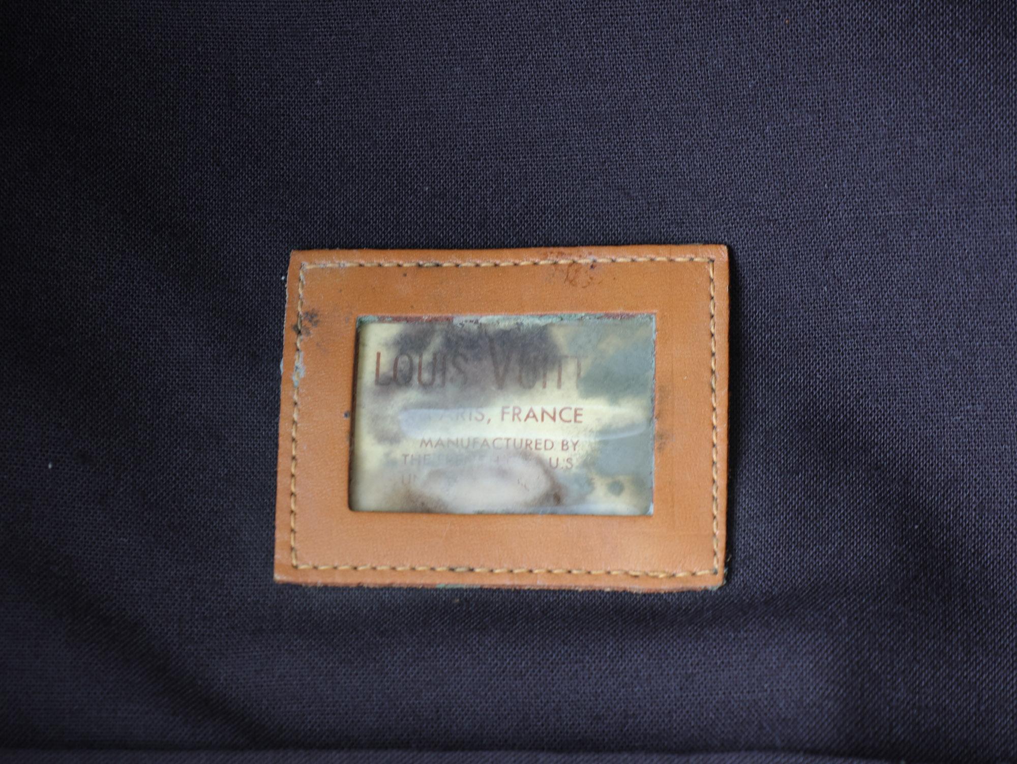 Valigia pieghevole Louis Vuitton originale degli anni '70 in vendita 4