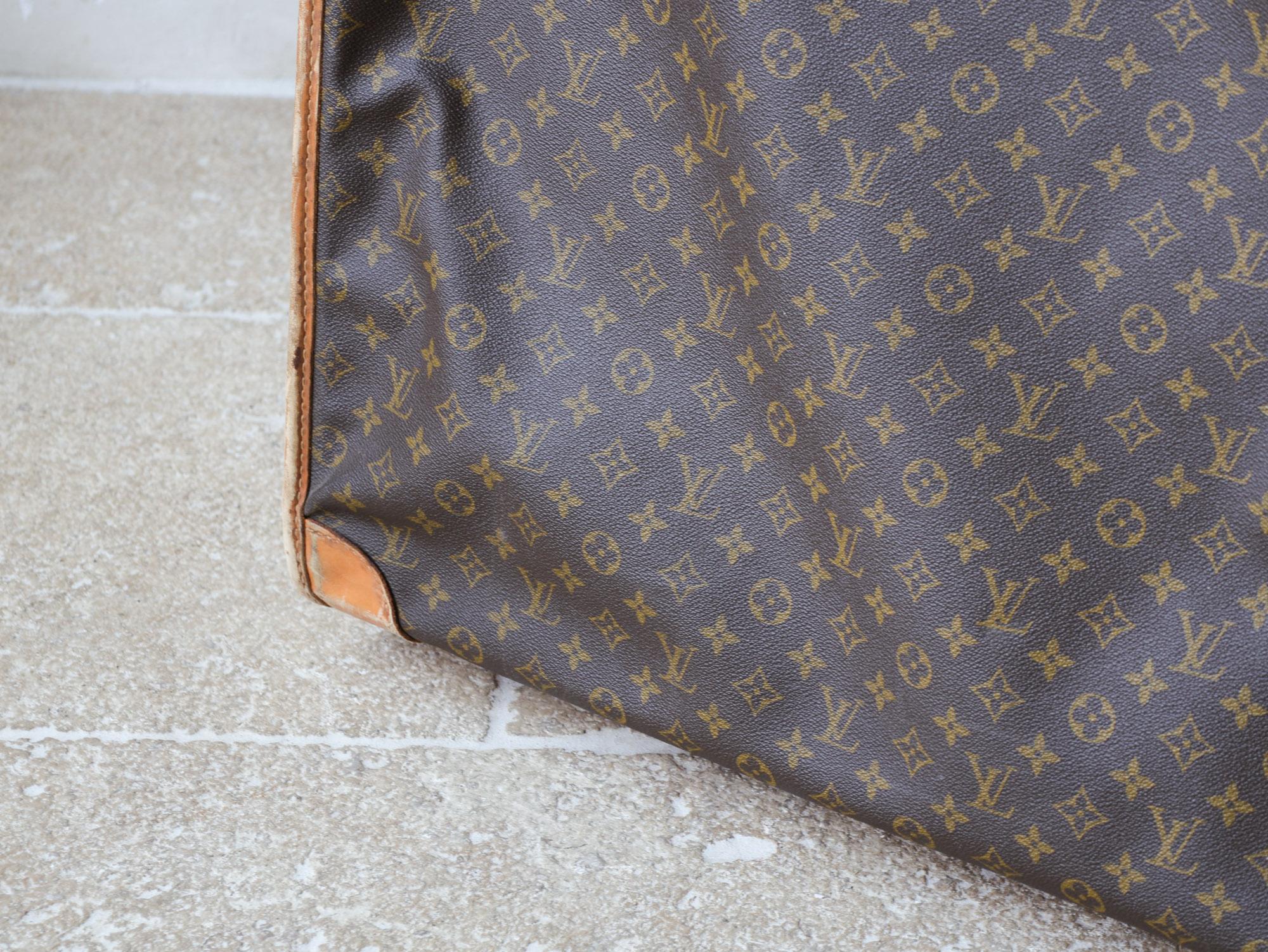 Americano Valigia pieghevole Louis Vuitton originale degli anni '70 in vendita
