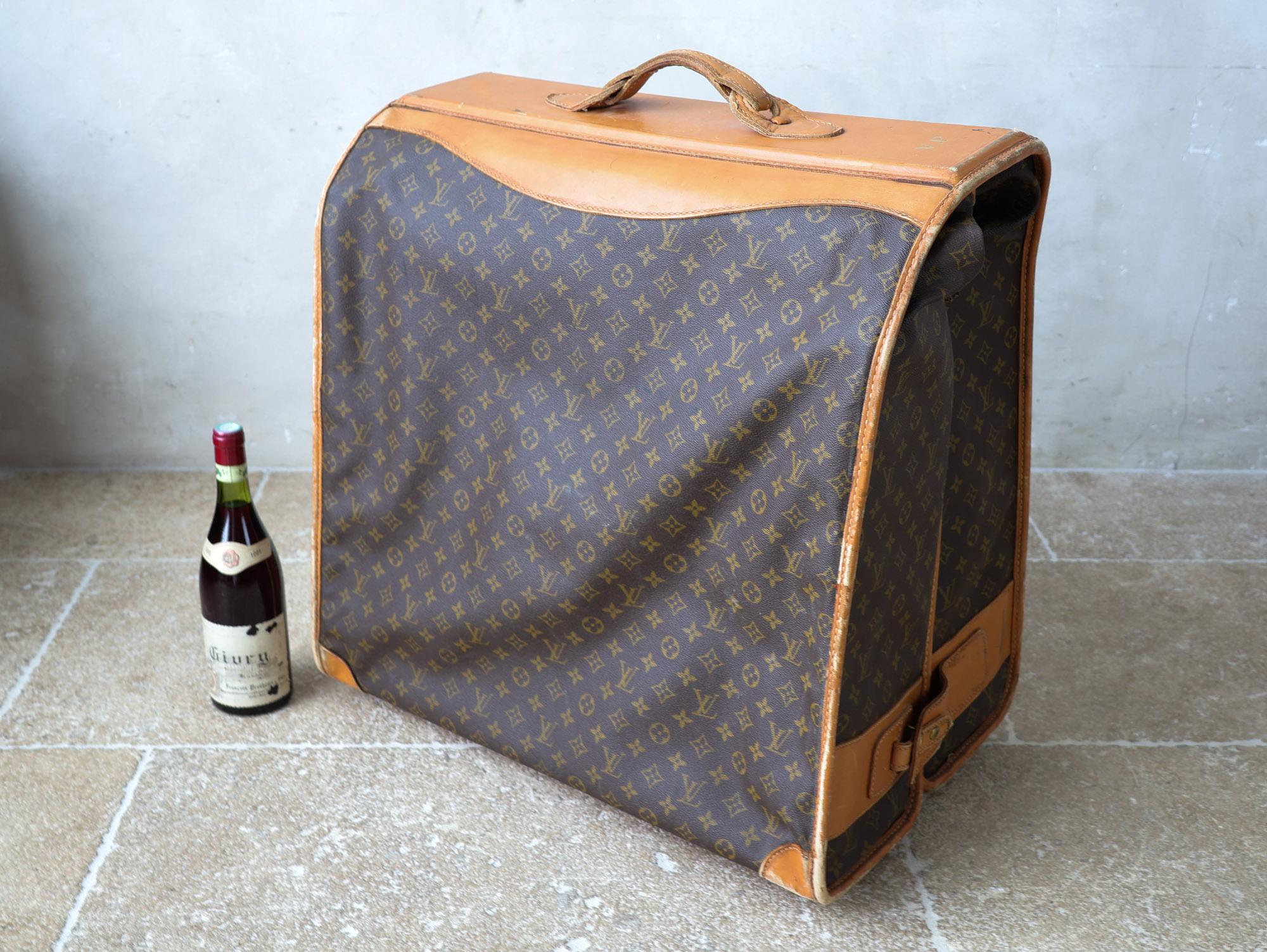 Valigia pieghevole Louis Vuitton originale degli anni '70 in vendita 2