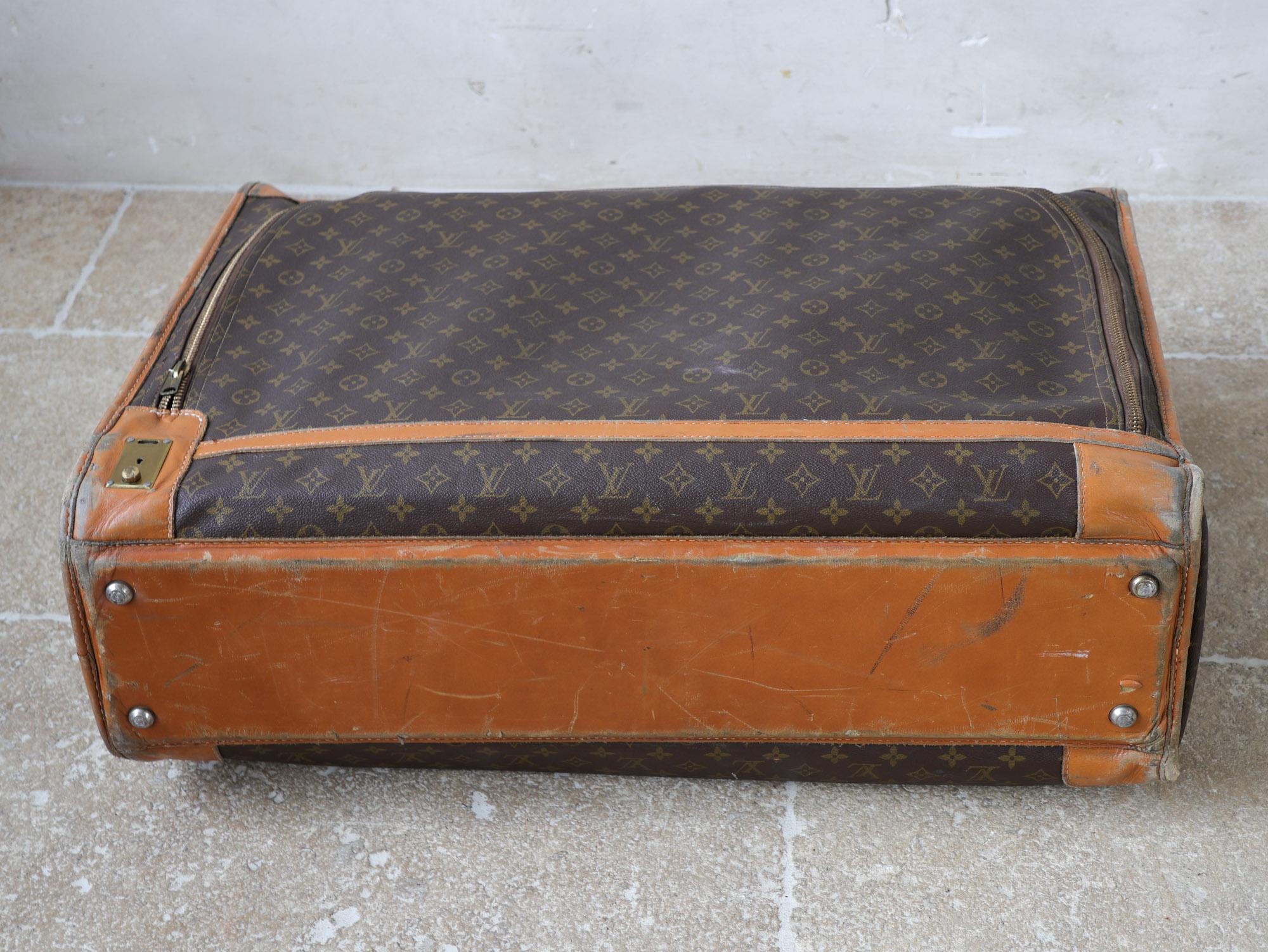 Original vintage Louis Vuitton suitcase, from the 1970s For Sale 4