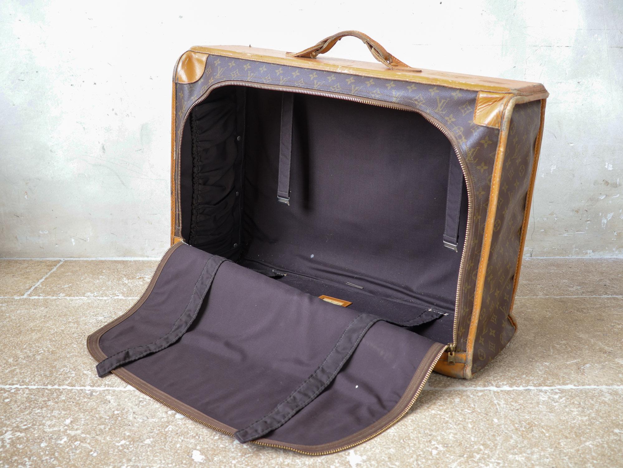 Original vintage Louis Vuitton suitcase, from the 1970s For Sale 6