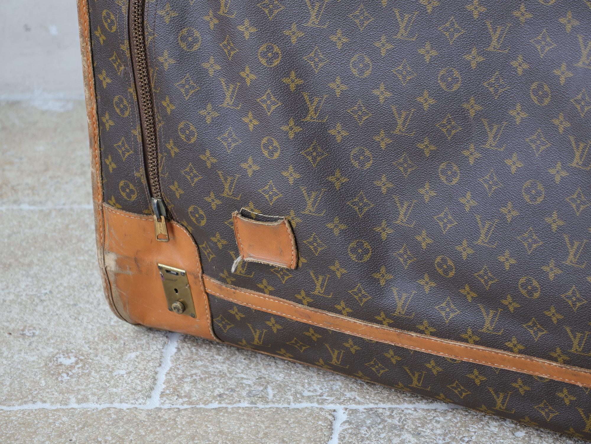 American Original vintage Louis Vuitton suitcase, from the 1970s For Sale