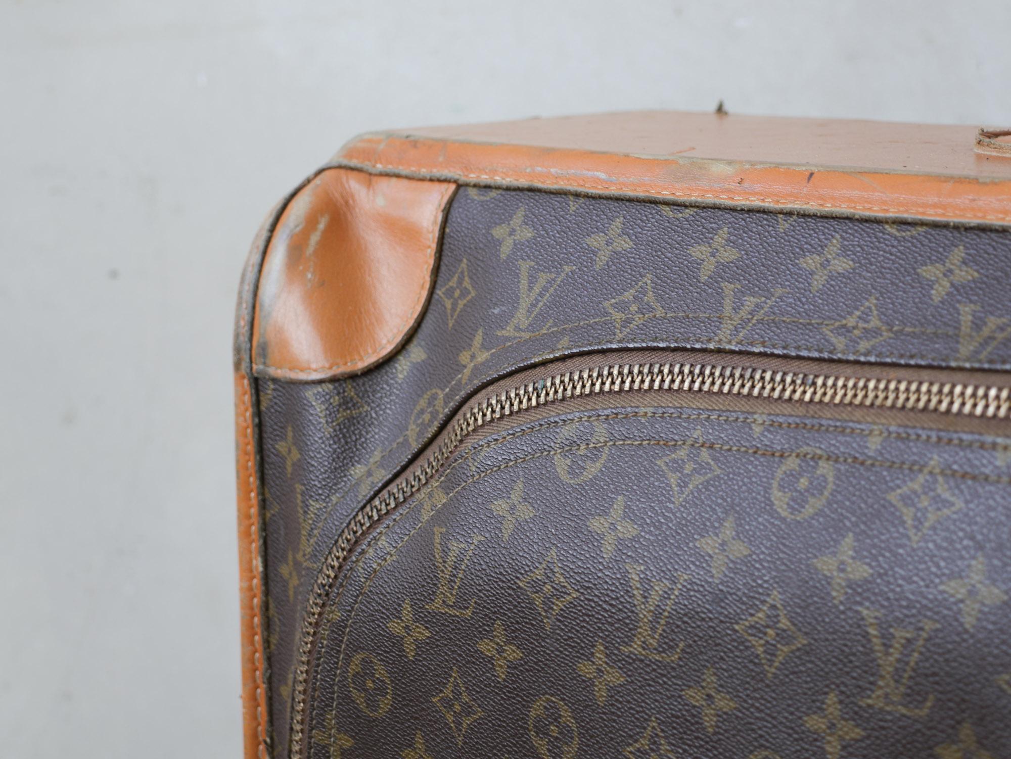 Late 20th Century Original vintage Louis Vuitton suitcase, from the 1970s For Sale