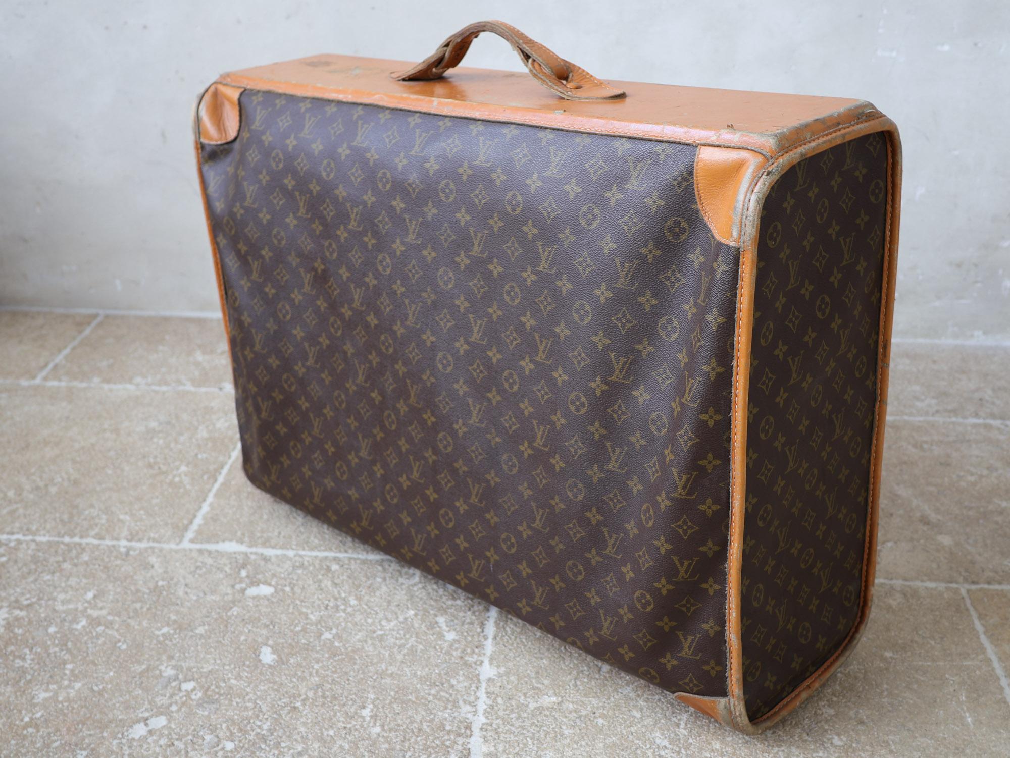 Original vintage Louis Vuitton suitcase, from the 1970s For Sale 2