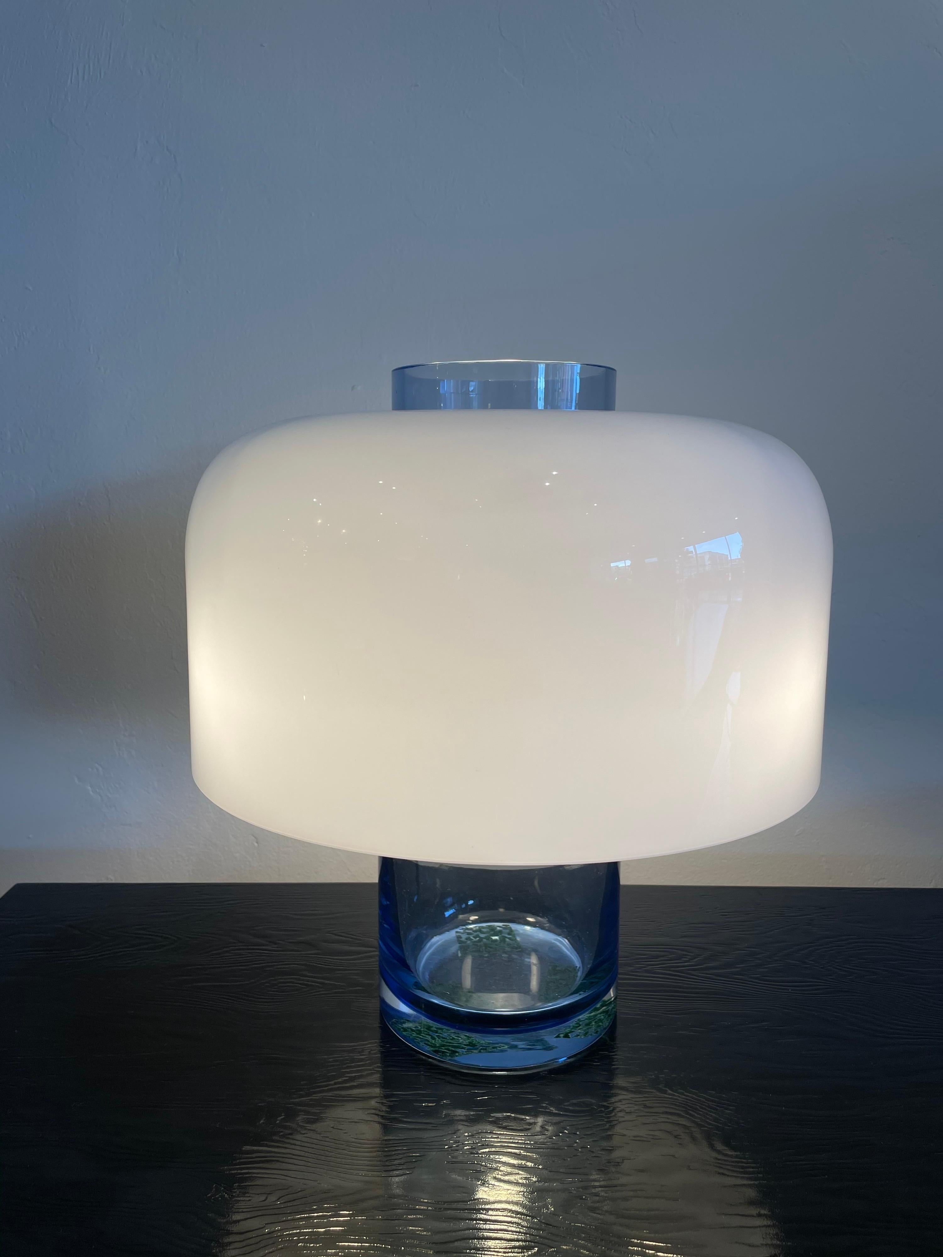 This outstanding Mid-Century Modern table lamp in soft blue tone is also a vase open to the top (LT226 by Carlo Nason for Mazzega, Italy, 1965-1969.) The light ring which holds three bulbs also is removeable if ever you wish to use this