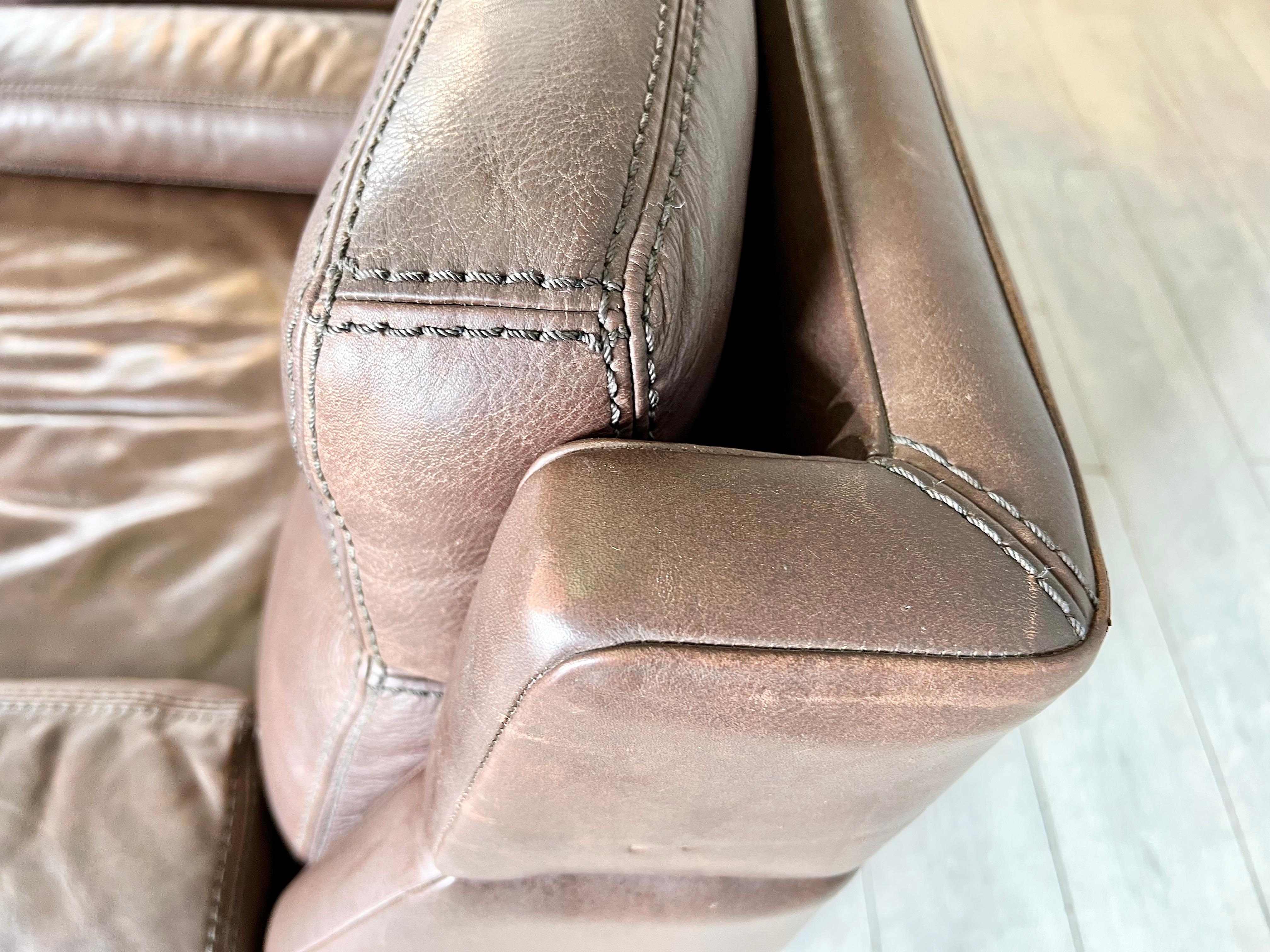 Original Vintage Modern Leather Armchairs by Durlet, Belgium, 1970s - a Pair For Sale 4