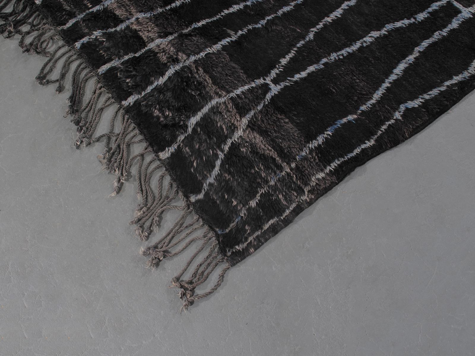 Tribal Original Vintage Moroccan Beni Ourain rug For Sale