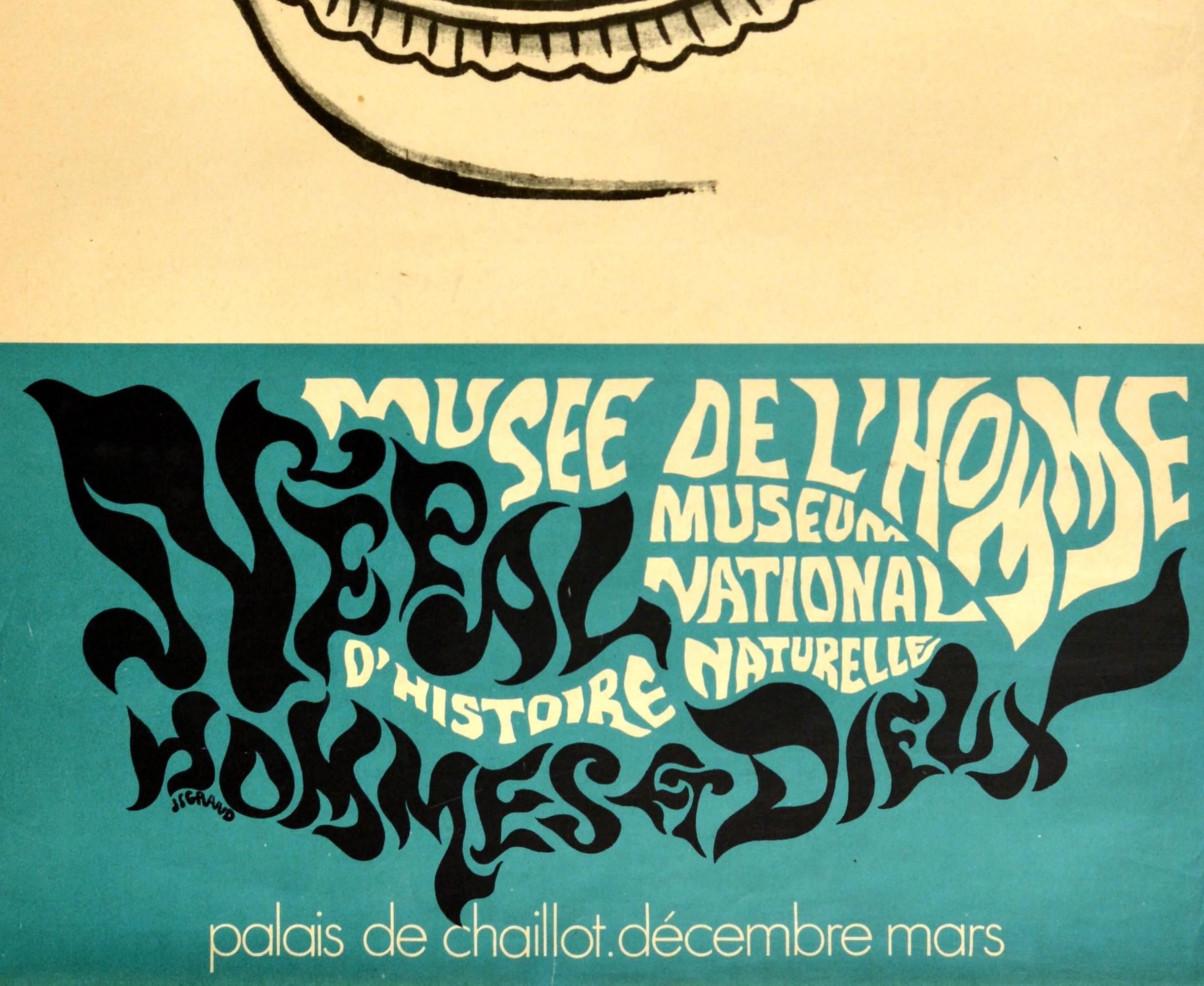 Original vintage exhibition poster for the Musee de l'Homme Museum National d'Histoire Naturelle Nepal Hommes et Dieux / Museum of Man National Museum of Natural History Nepal Men and Gods held from December 1969 to May 1970 featuring the bold blue