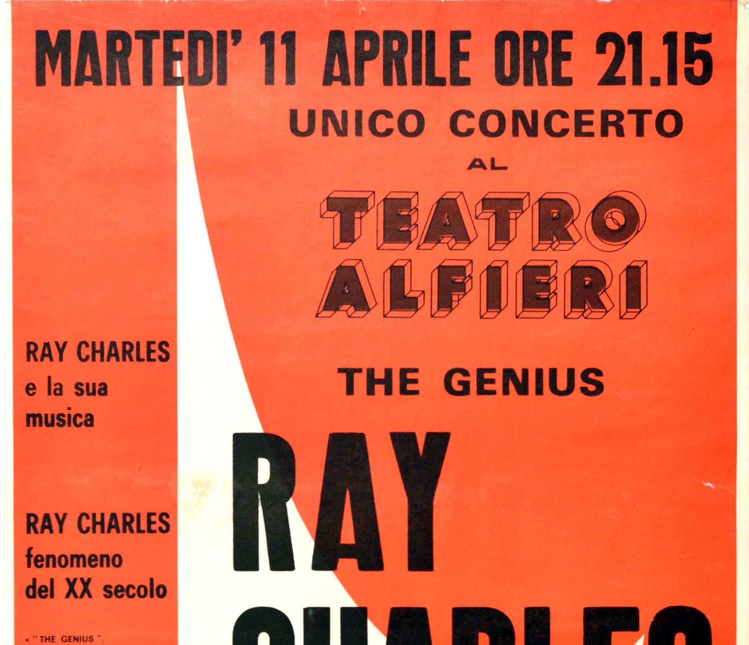Affiche originale vintage annonçant un concert de musique du chanteur et musicien américain Ray Charles (Ray Charles Robinson ; 1930-2004) The Genius présenté par Francesco Sanavio au Teatro Alfieri à Turin en Italie le mardi 11 avril 1967. Le