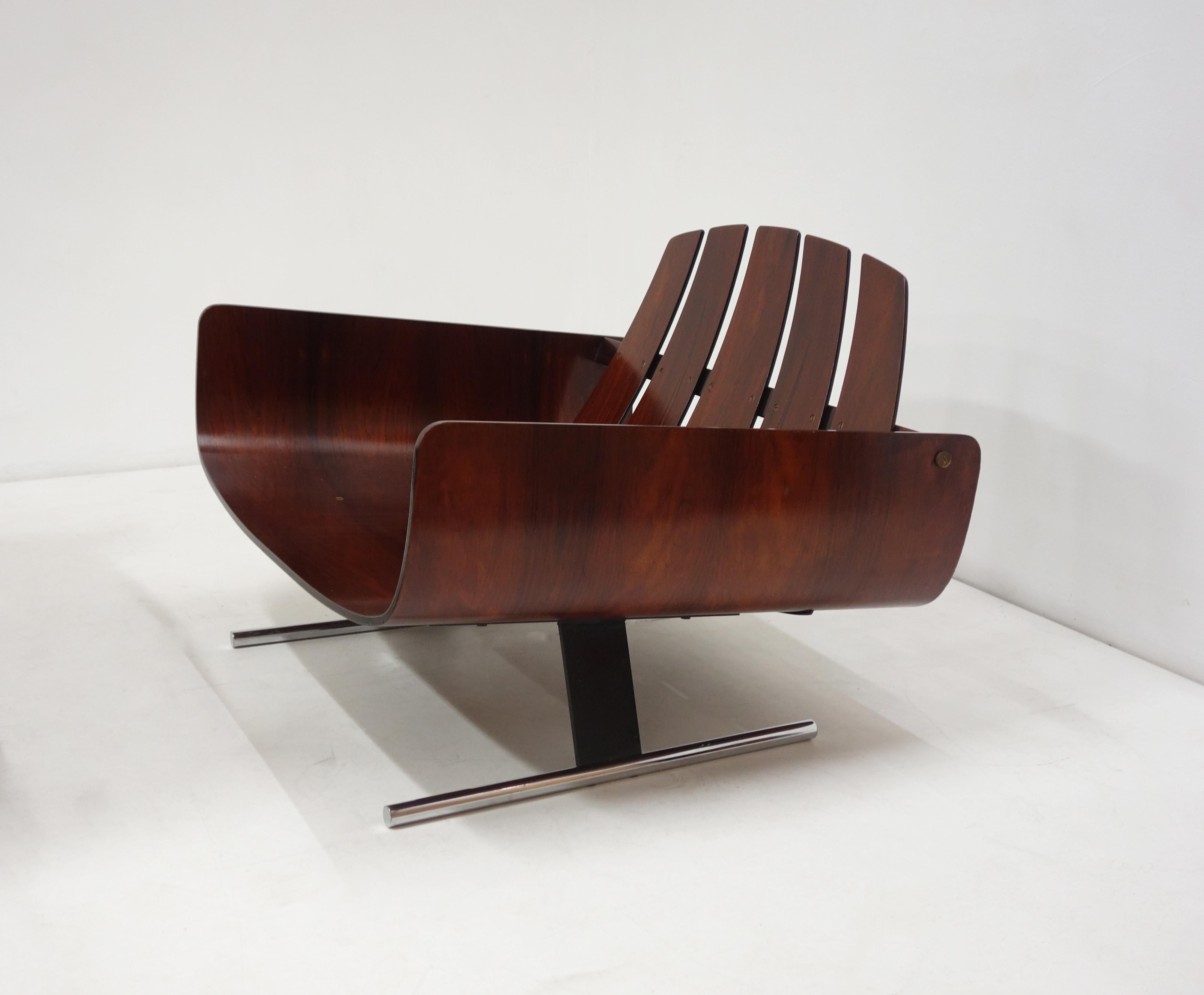 Ein Paar „Presidencial“-Sessel im Vintage-Stil von Jorge Zalszupin, 1959-1965 (Mitte des 20. Jahrhunderts) im Angebot