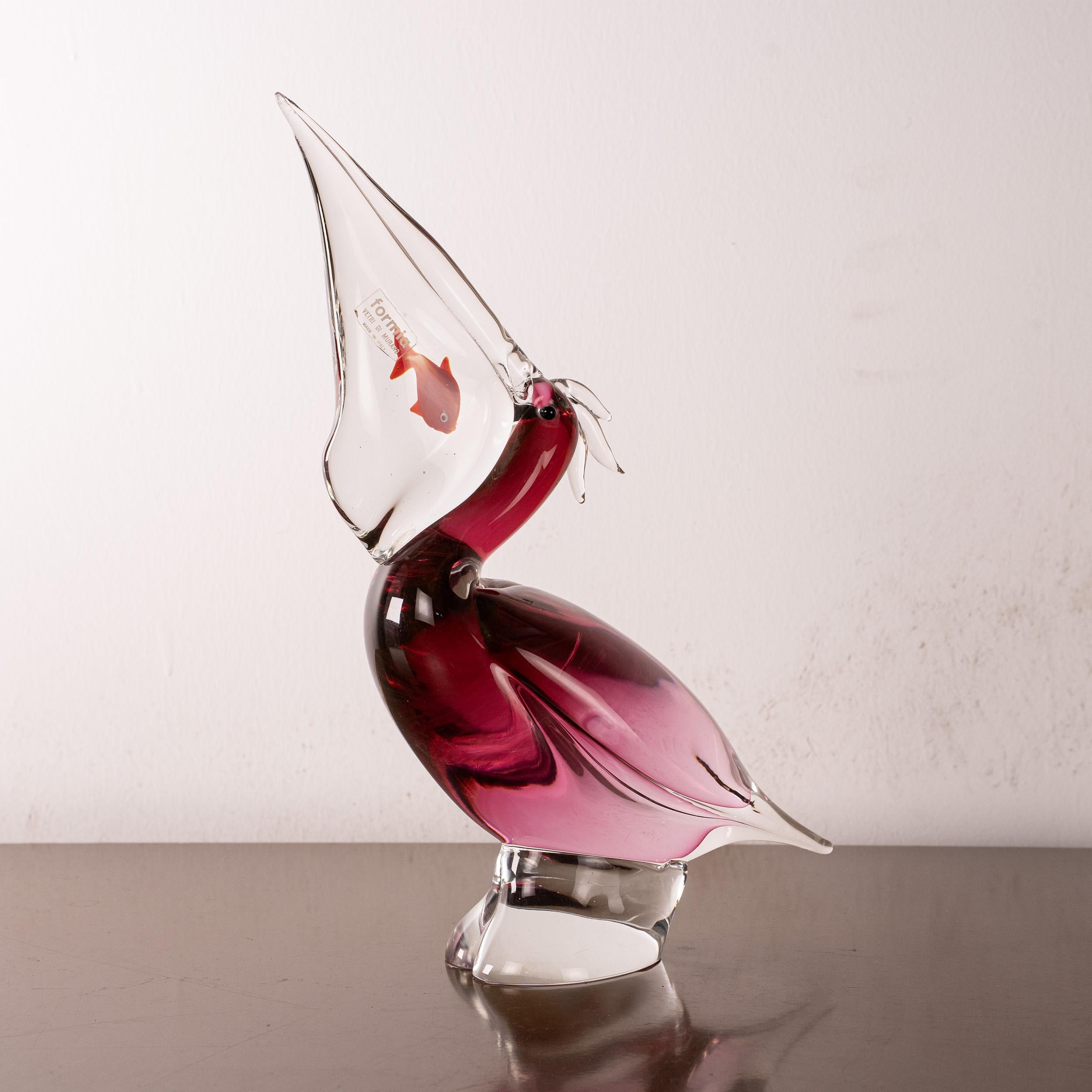 XX secolo Scultura di pellicano in vetro di Murano rosa originale, fatta a mano in Italia in stock in vendita
