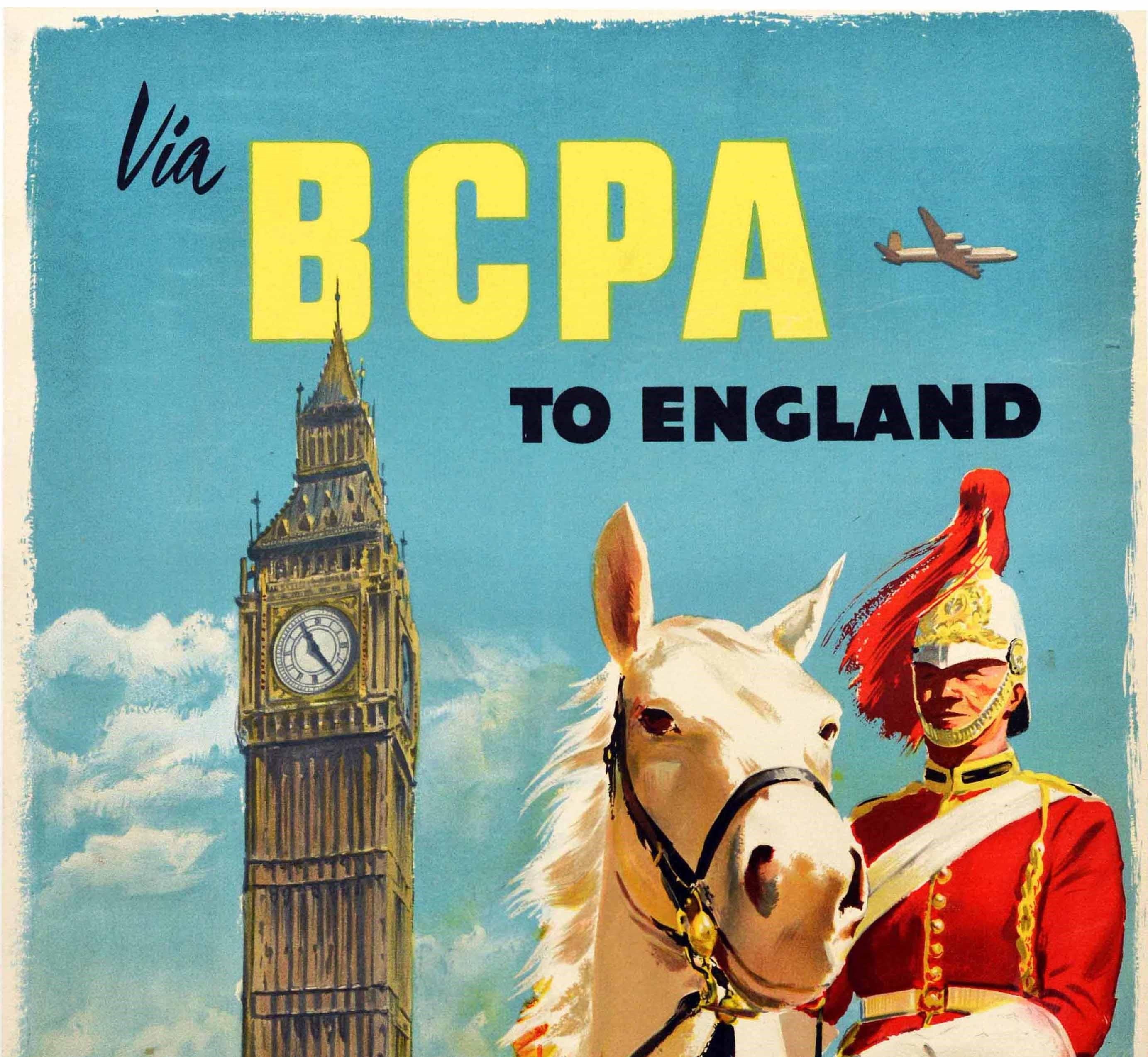 Original Vintage-Reiseplakat mit Werbung für British Commonwealth Pacific Airlines-Flüge nach England - Via BCPA nach England. Das Design zeigt eine Illustration einer berittenen königlichen Garde auf einem weißen Pferd vom Household Cavalry