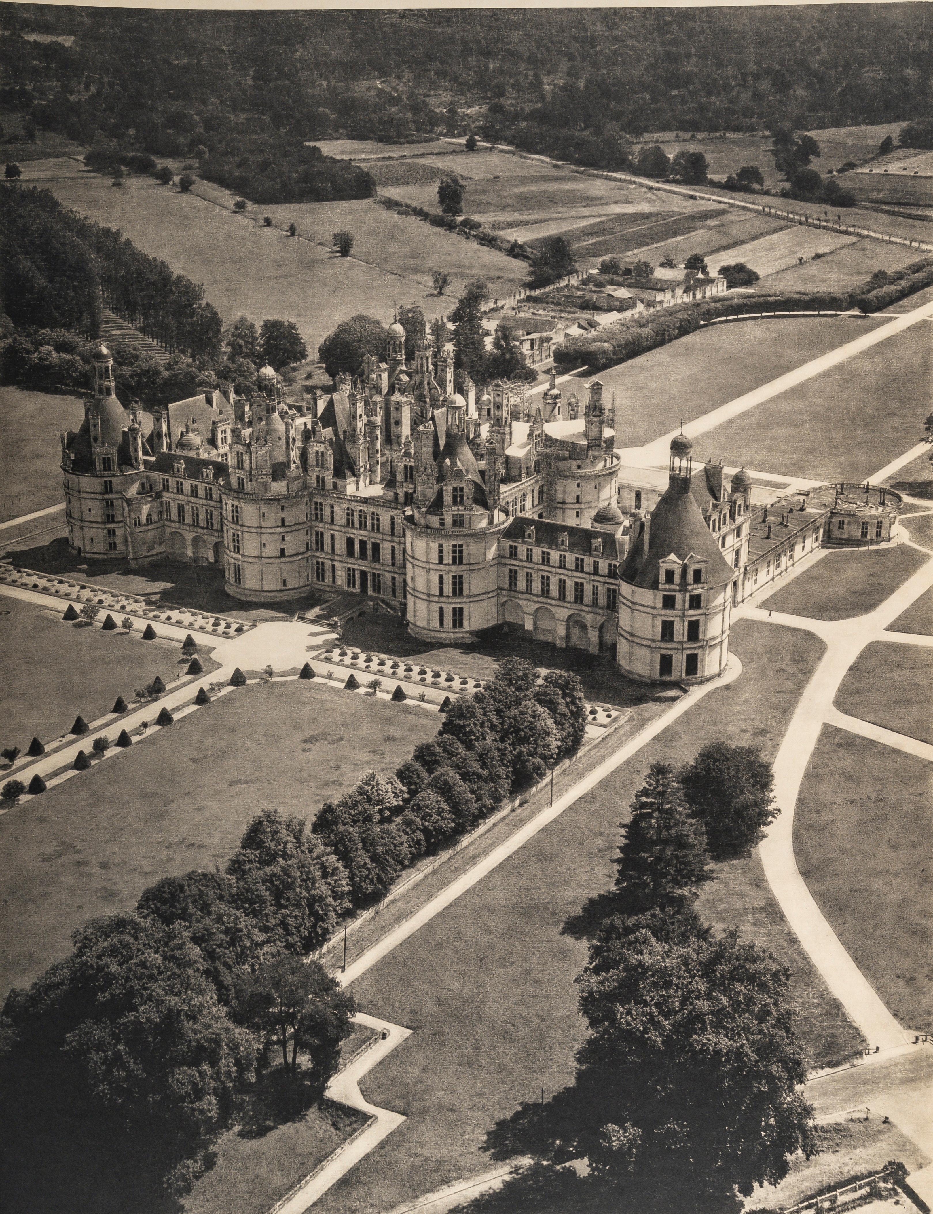 Original Vintage Poster, Chambord Chateaux de Loire, Renaissance, Medieval, 1950 In Good Condition For Sale In SAINT-OUEN-SUR-SEINE, FR