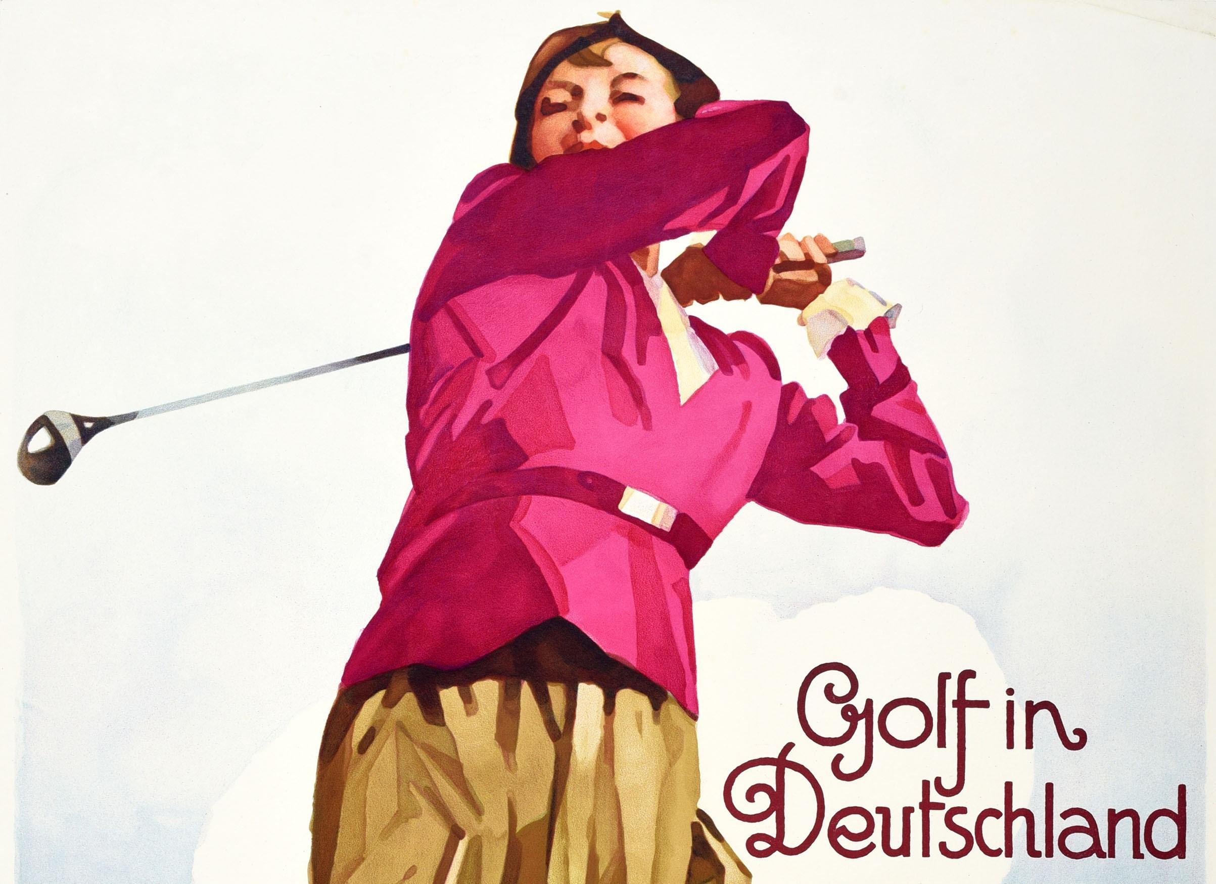 Affiche de voyage originale - Golf in Deutschland - représentant une golfeuse en plein élan sur le green, des arbres et la silhouette d'un château en ruine sur une colline à l'arrière-plan, ainsi que le texte en lettres stylisées sur le côté. Bon