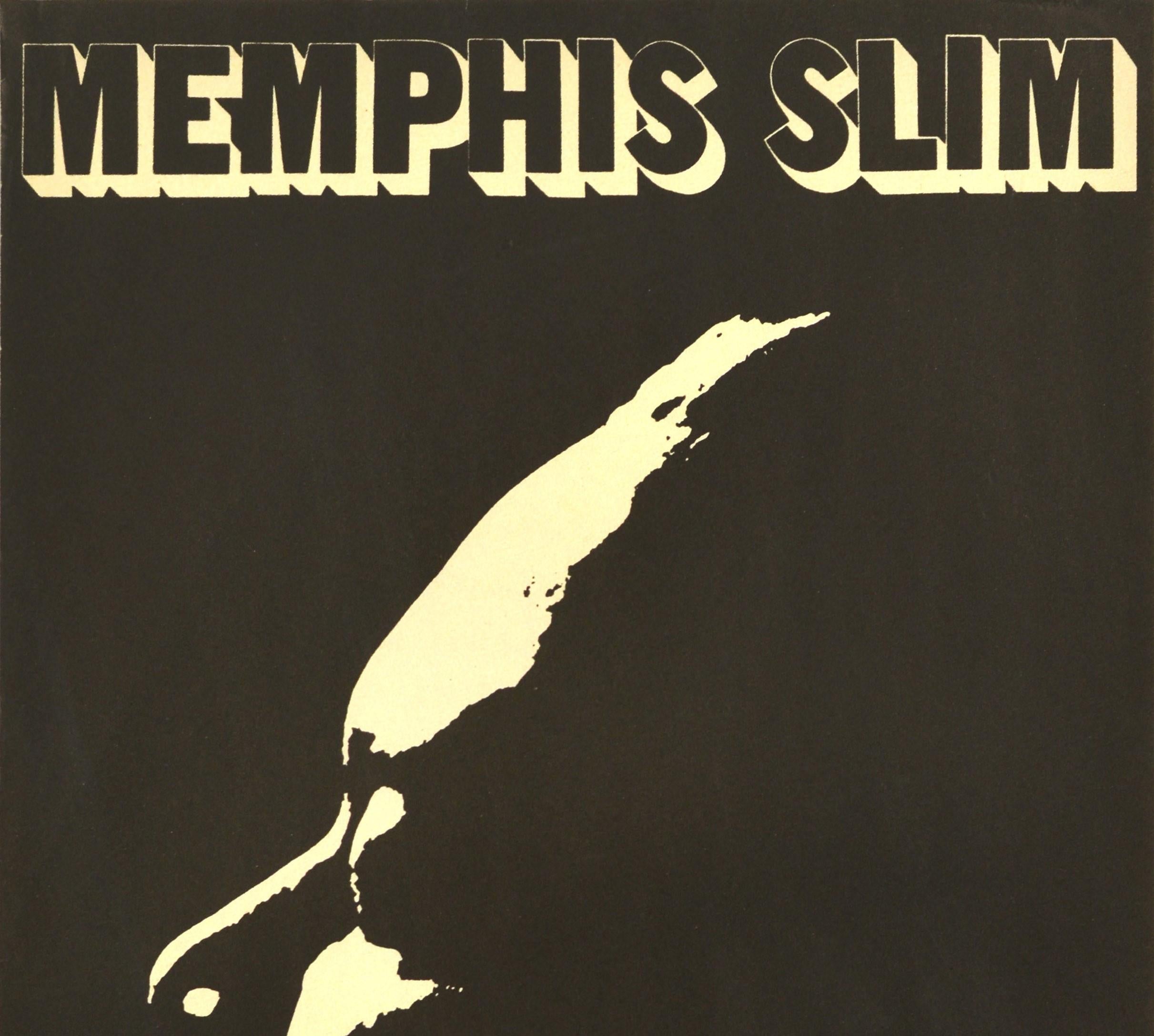 Originales Vintage-Musikplakat für den amerikanischen Blues-Pianisten, Sänger und Songwriter Memphis Slim (John Len Chatman; 1915-1988) mit einer Silhouette des Pianisten des französischen Fotografen Jean-Pierre Leloir (1931-2010), der für seine