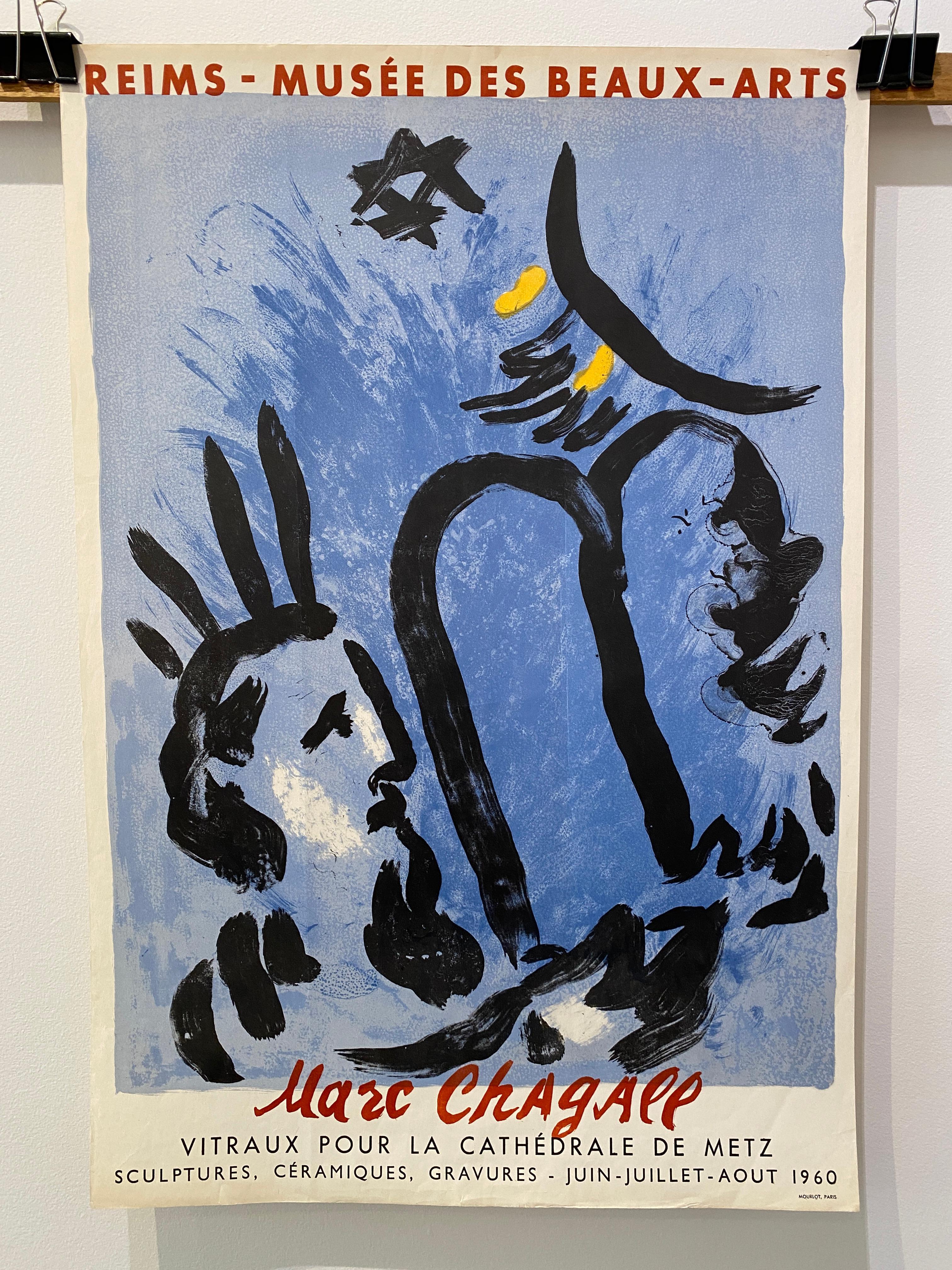 Nato nel 1887, Chagall sviluppò un linguaggio visivo personale, unico e poetico nel corso della sua carriera. Oltre ai suoi dipinti, Chagall realizzò anche opere in vetro colorato e litografia. Oggi le sue opere sono presenti nelle collezioni del