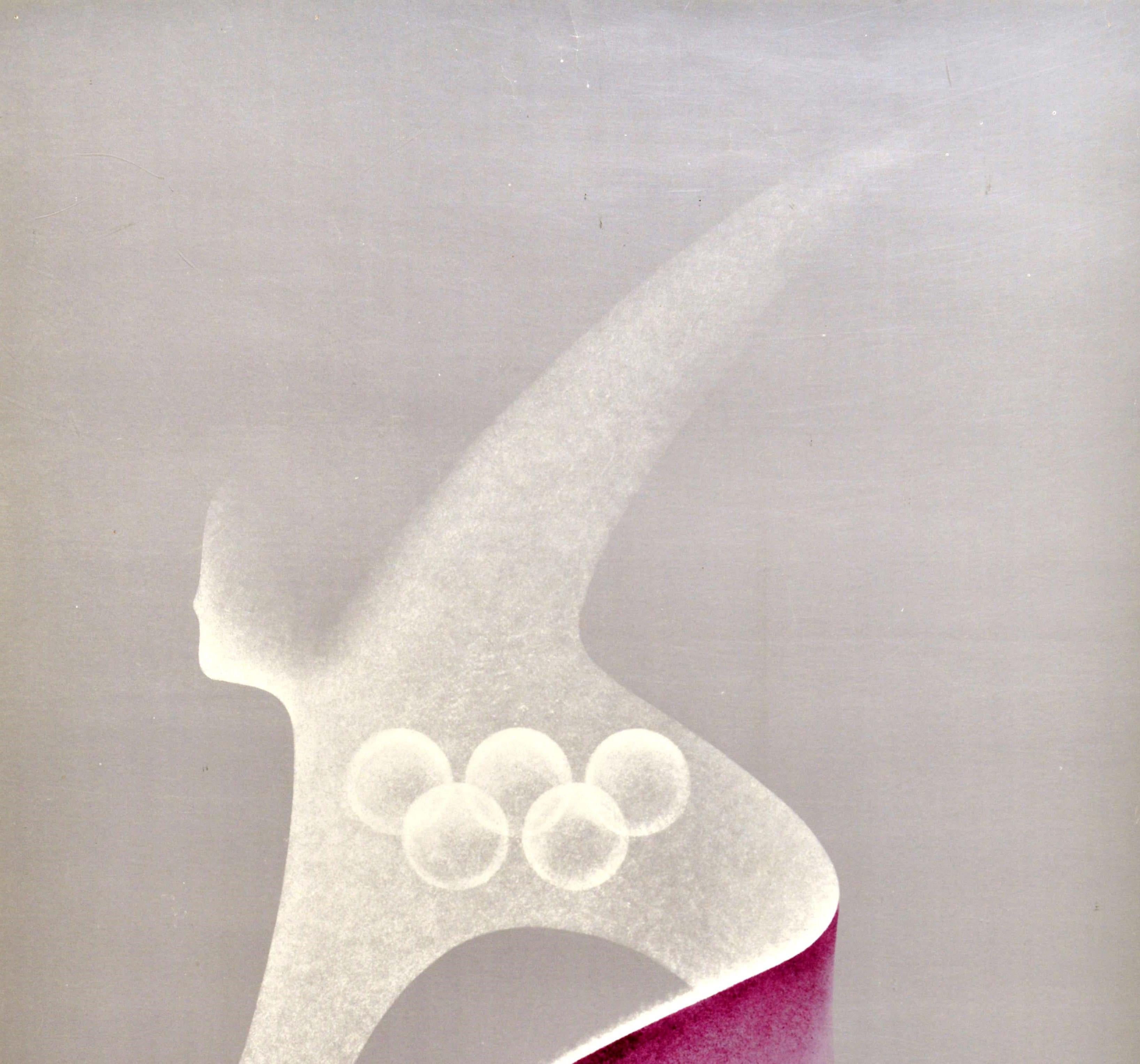 Original vintage Soviet sport poster for the 22nd Summer Olympic Games / the Games of the XXII Olympiad in 1980 held in Moscow Russia featuring a great graphic illustration by the Polish artist Karol Sliwka (1932-2018) of an athlete leaning forward