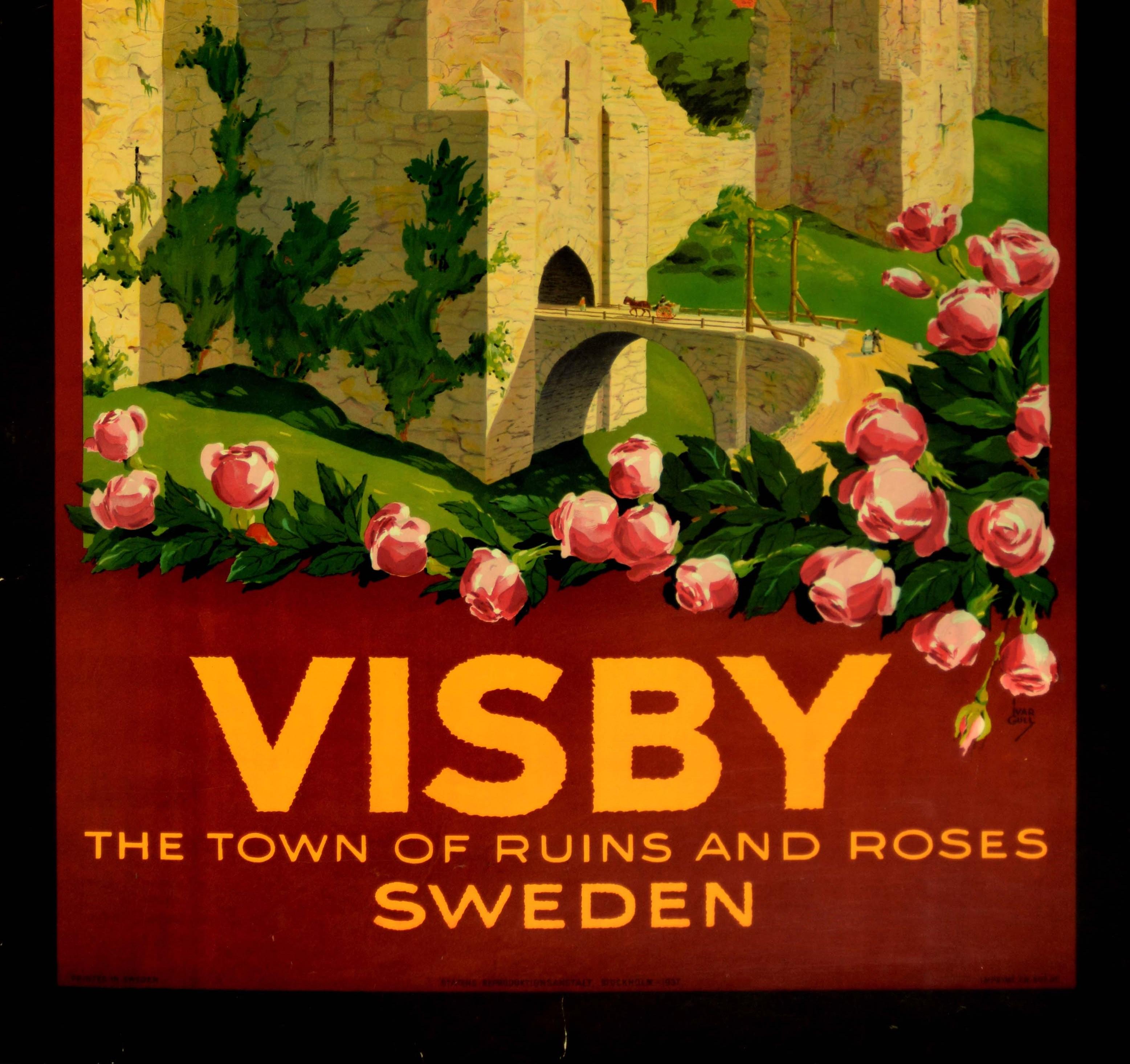 Suédois Affiche rétro originale de Visby Town, Rues et Roses, Suède, Voyage, Ville médiévale, Porte murale en vente