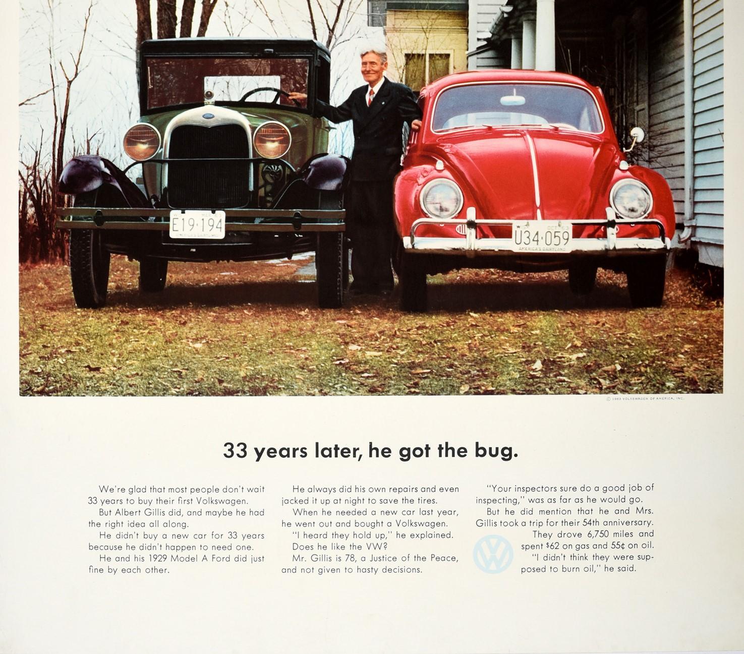 Américain Affiche vintage originale VW Bug Ford modèle A Volkswagen Beetle Car pour salle d'exposition en vente