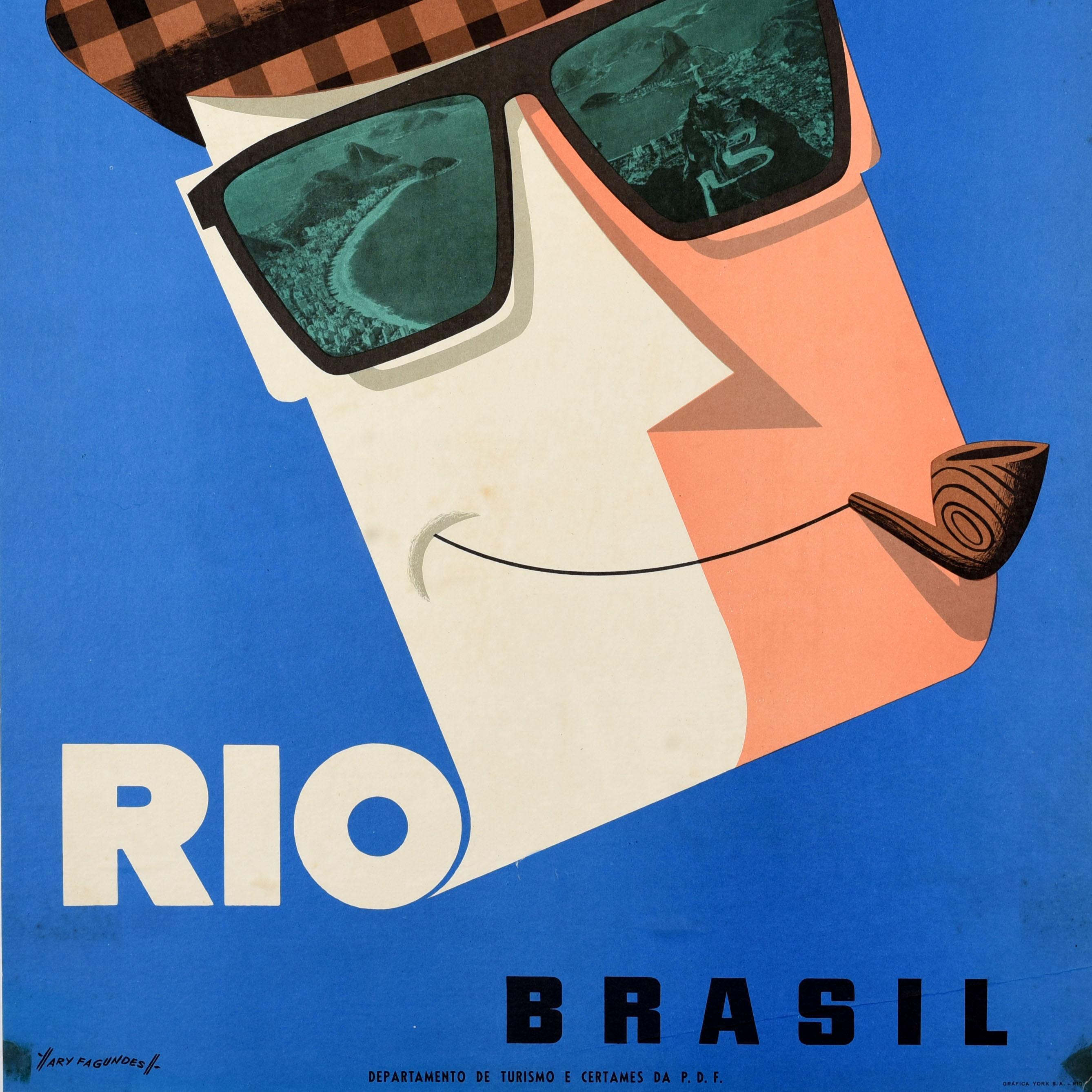 Poster di viaggio originale d'epoca per il Sud America Rio Brasile Occhiali da sole a pipa Fagundes In condizioni buone in vendita a London, GB