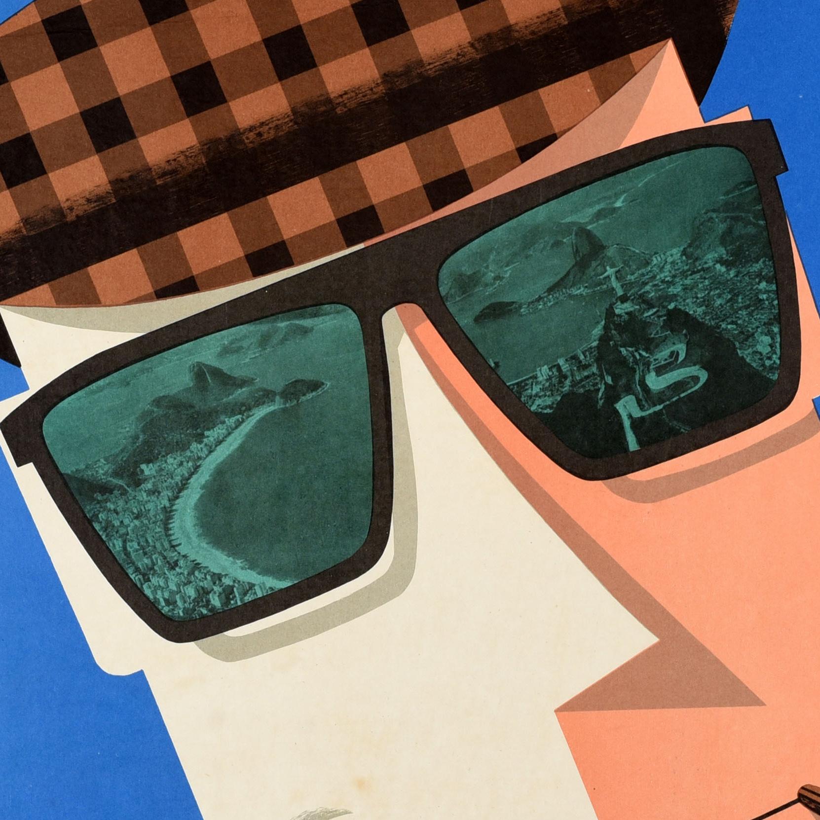 Metà XX secolo Poster di viaggio originale d'epoca per il Sud America Rio Brasile Occhiali da sole a pipa Fagundes in vendita