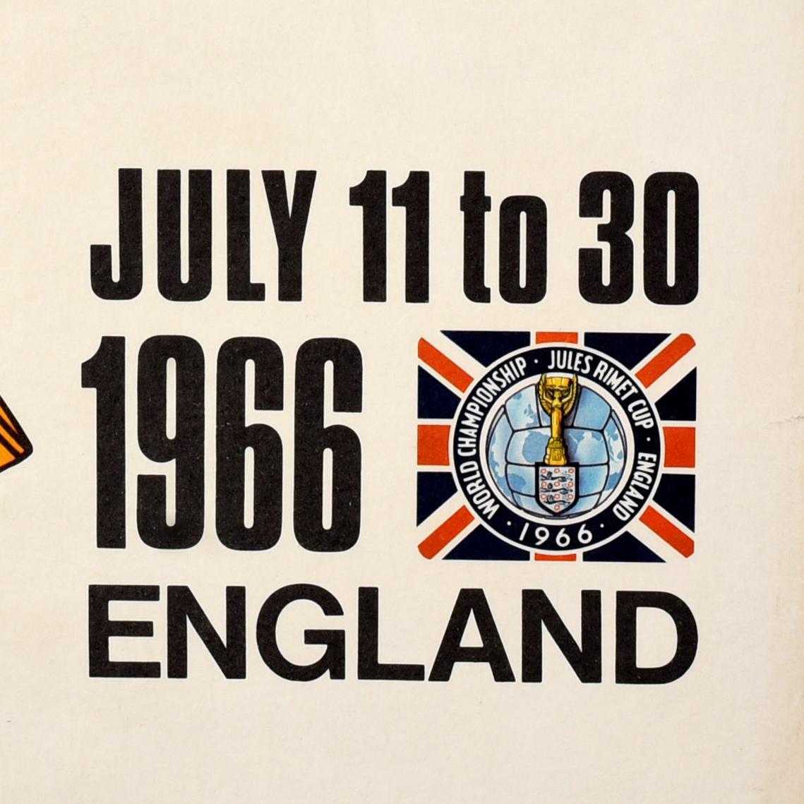 Metà XX secolo Poster sportivo originale della Coppa del Mondo Willie 1966 Calcio FIFA UK Reg Hoye in vendita