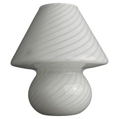 Lampada da tavolo vintage originale in vetro di Murano a volute, Italia anni '70