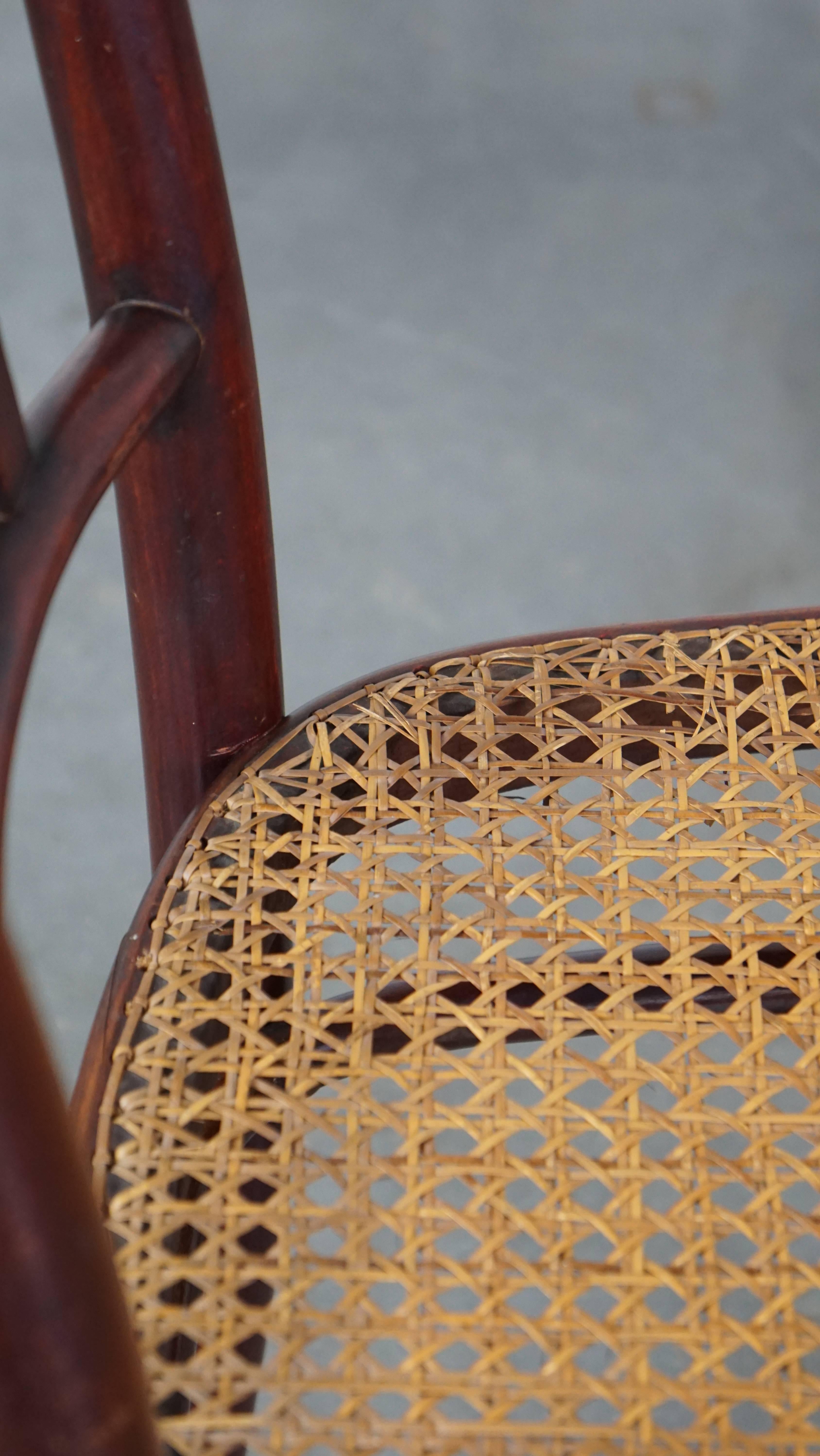 Original vintage Thonet design bistro chair with matte seat For Sale 6