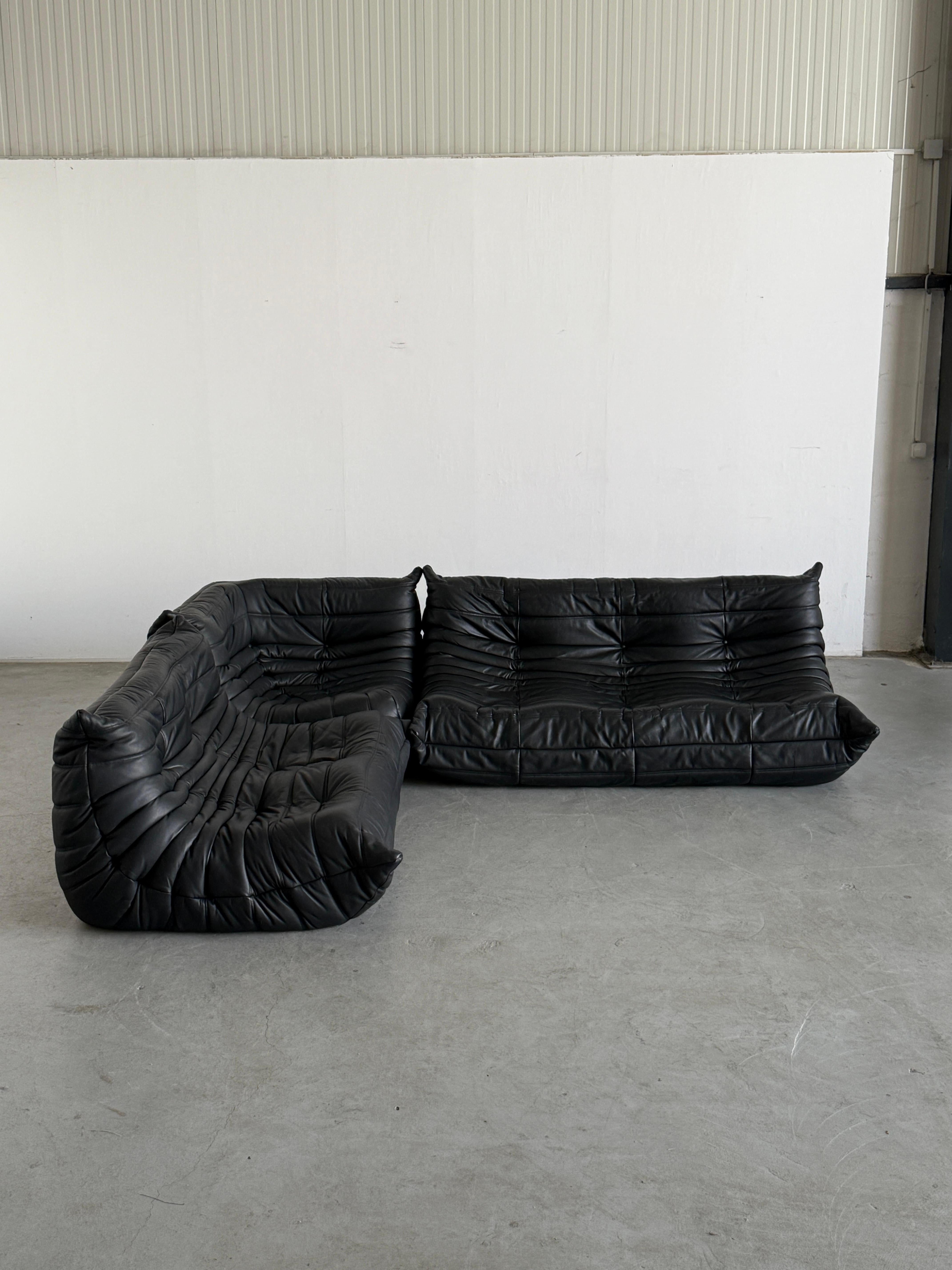 Original Vintage Togo Modular Sofa in schwarzem Leder, Michel Ducaroy, Michele Roset im Zustand „Gut“ im Angebot in Zagreb, HR
