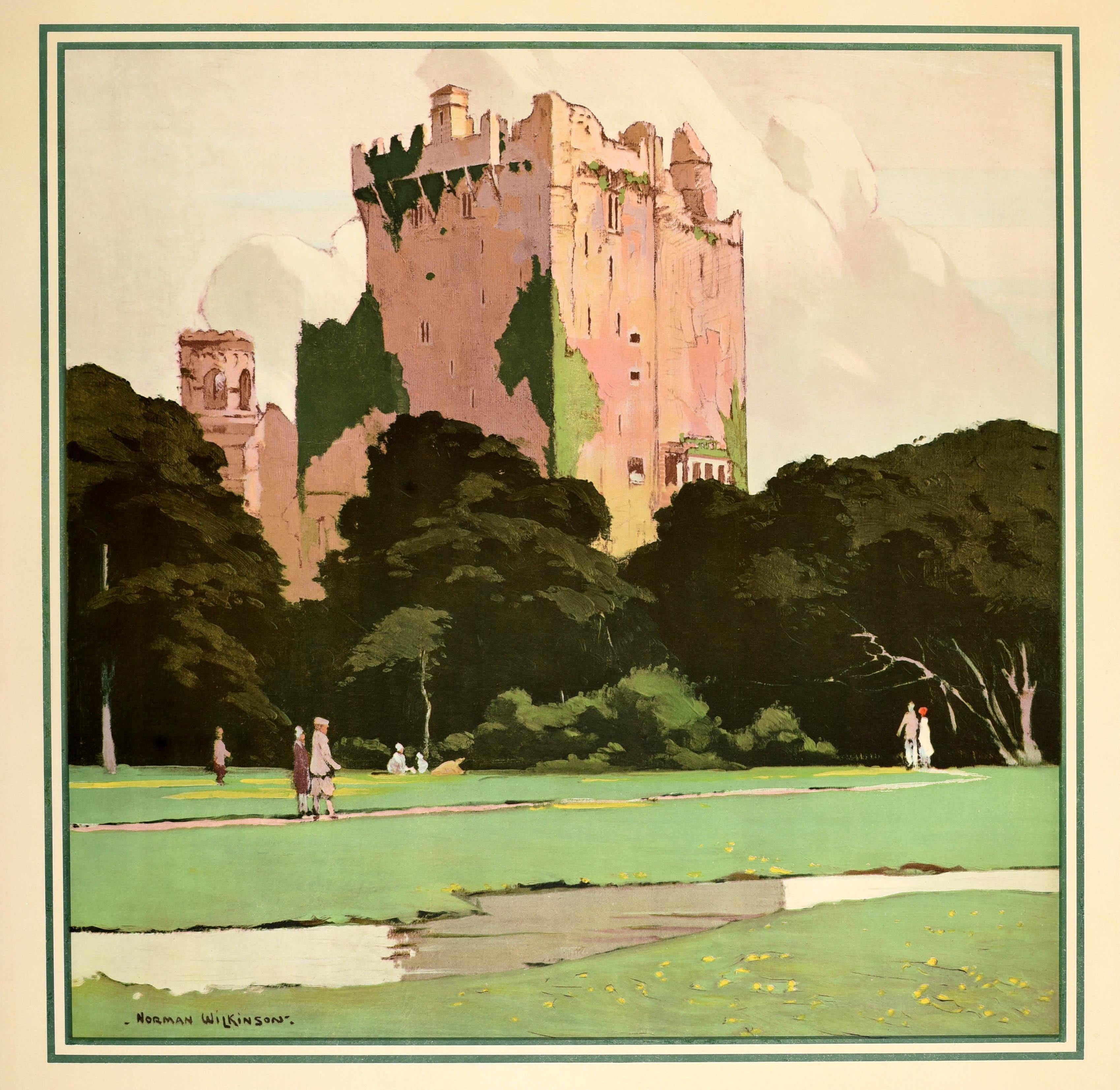 Poster di viaggio originale d'epoca della LMS London Midland and Scottish Railway per il Castello di Blarney - Irlanda quest'anno - con un'opera d'arte scenografica del noto artista e illustratore britannico Norman Wilkinson (1878-1971) che