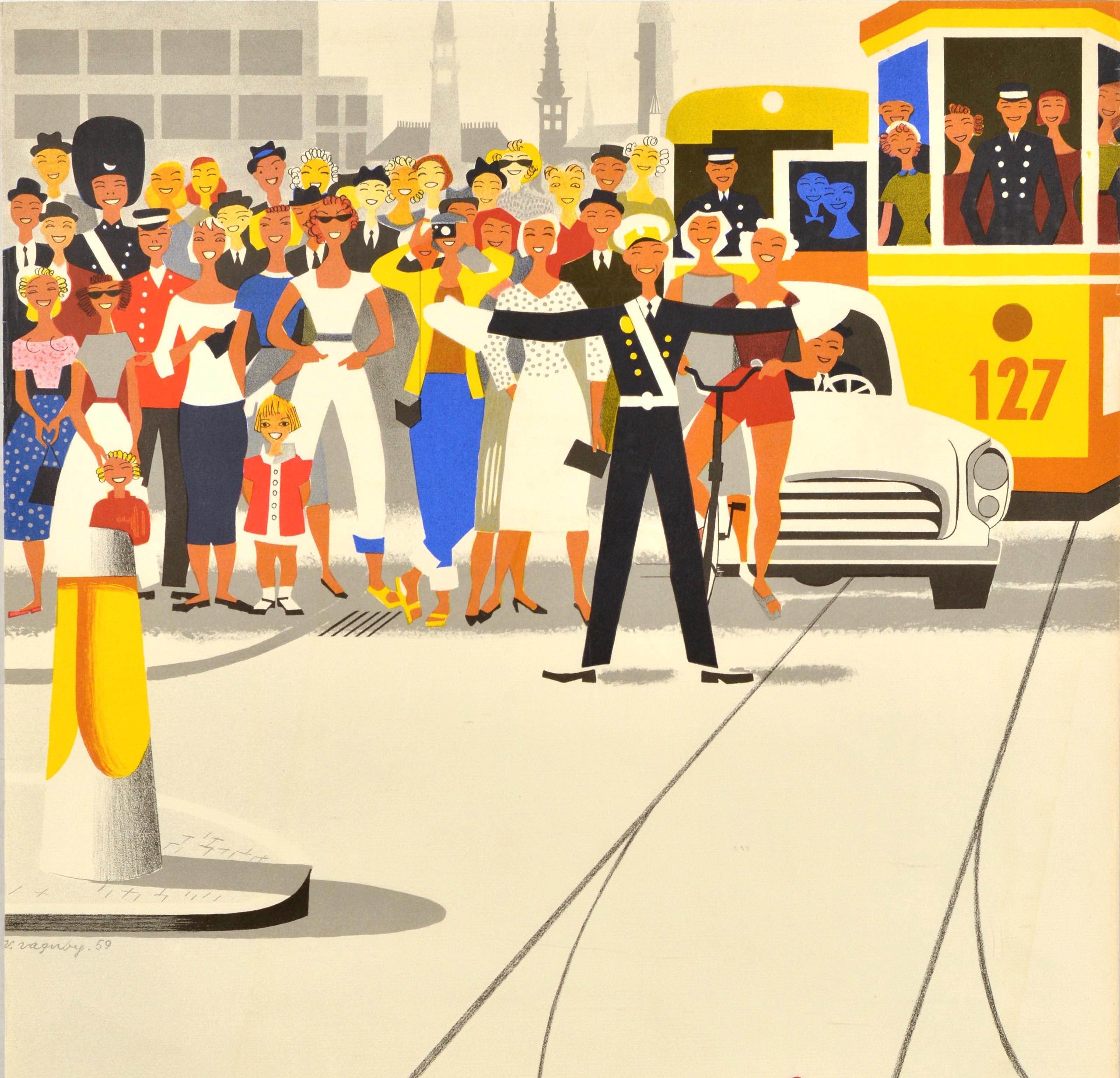 Original Vintage-Werbeplakat für Wonderful Copenhagen mit einem klassischen Bild des dänischen Künstlers Viggo Vagnby (1896-1966), das eine Entenfamilie zeigt, die mit Hilfe eines lächelnden Verkehrspolizisten die Straße überquert, während sie von