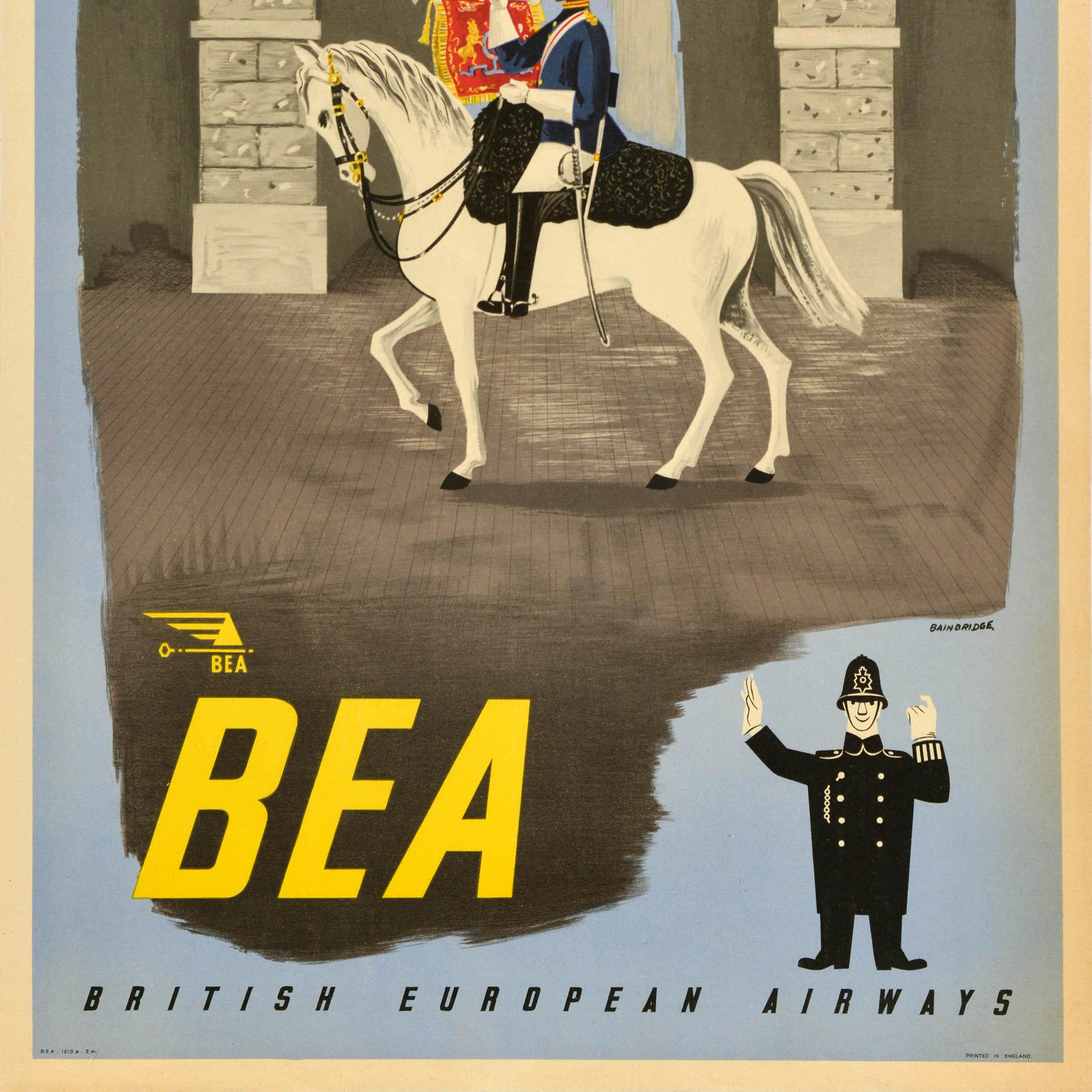 Milieu du XXe siècle Affiche rétro originale de voyage BEA London Bainbridge Mounted Household Cavalry en vente