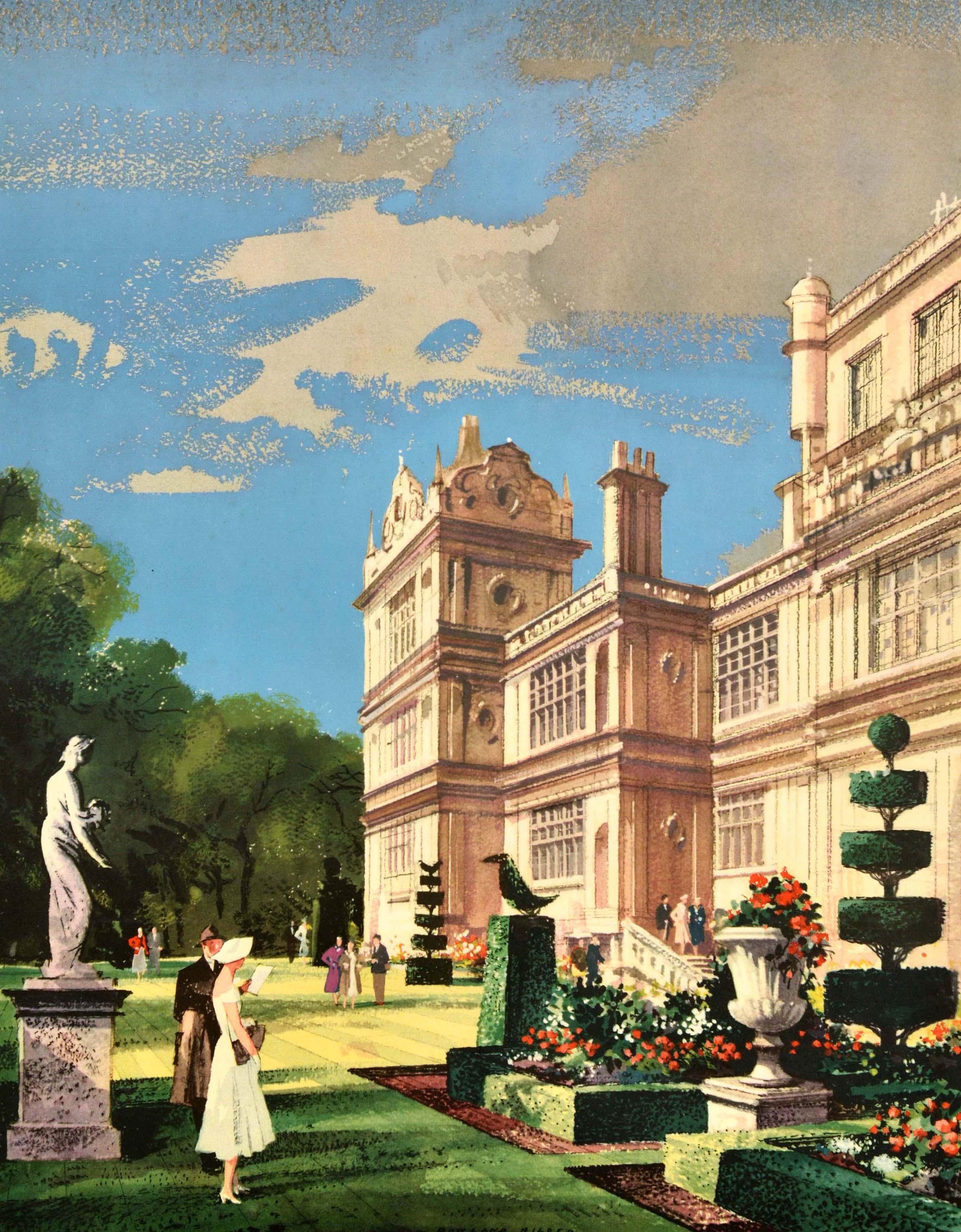 Cartel de viaje original de época - Casas de campo y jardines en Gran Bretaña - con ilustraciones del pintor británico Rowland Hilder (1905-1933) que representan una gran casa solariega de estilo arquitectónico isabelino decorativo con gente vestida