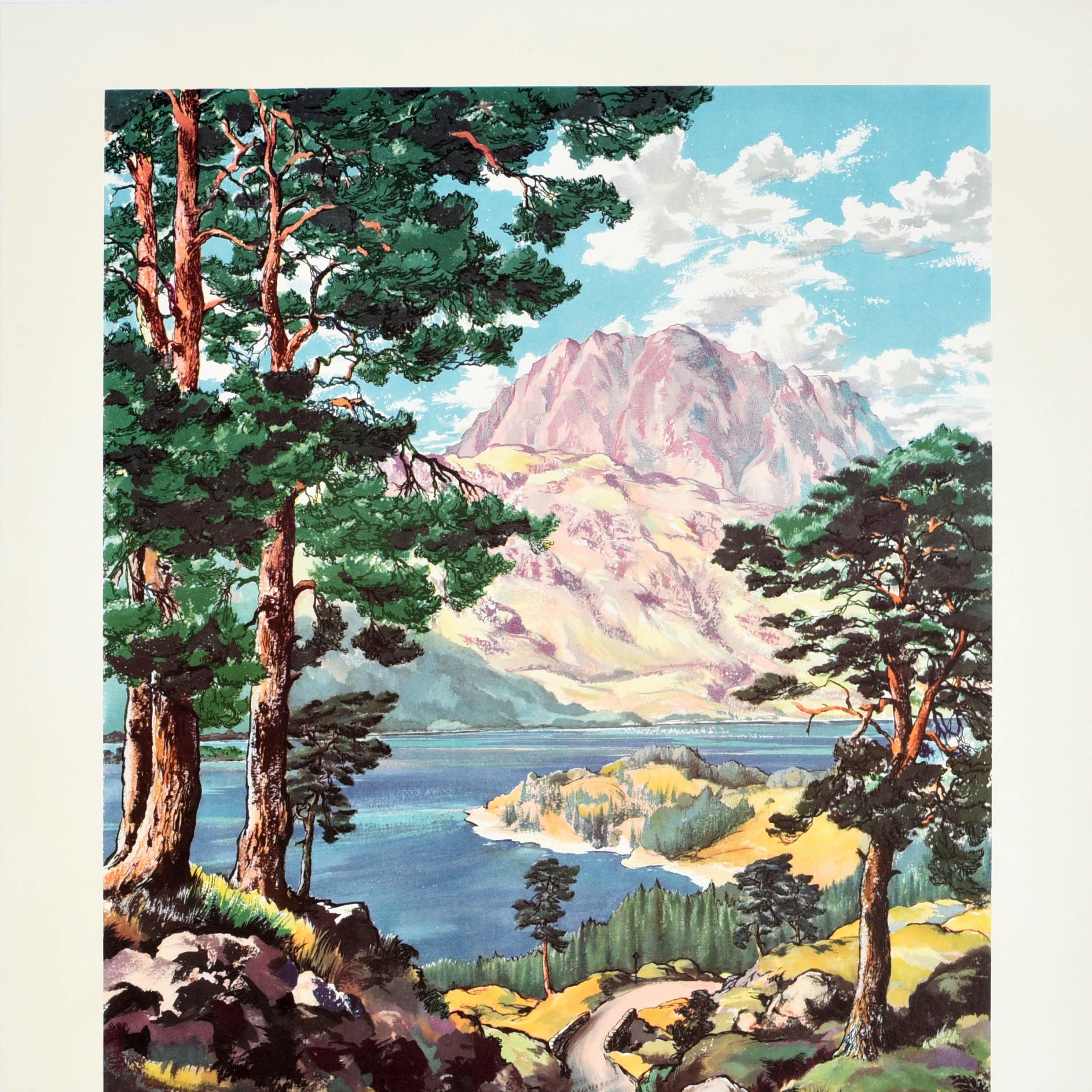 Britannico Poster di viaggio originale d'epoca in Scozia Loch Maree Slioch Porteous Wood Highland in vendita