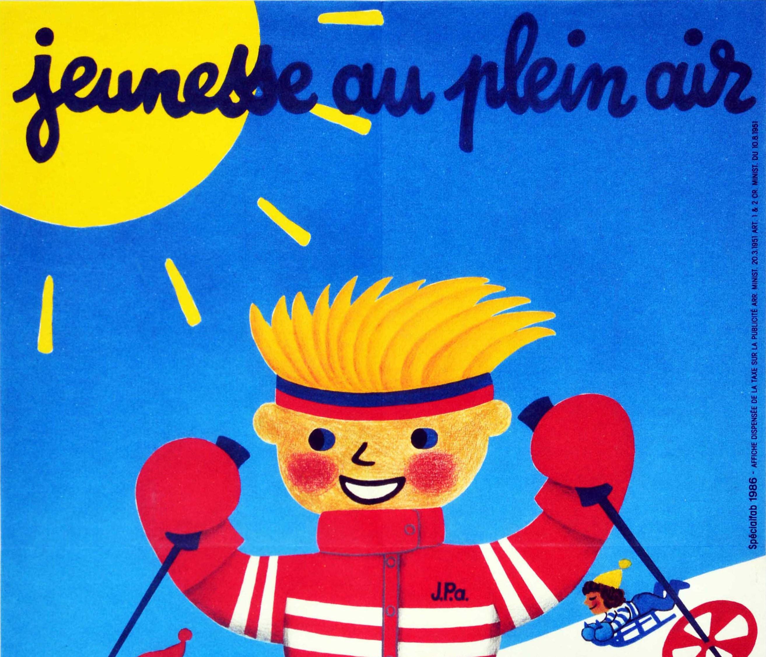 Original Vintage-Skireiseplakat - Jeunesse au plein air / Jugend im Freien - mit einem Cartoon-Stil Bild eines jungen lächelnden Jungen trägt ein Stirnband und Skifahren auf einer Piste mit einem anderen Jungen Skifahren mit Geschwindigkeit vor