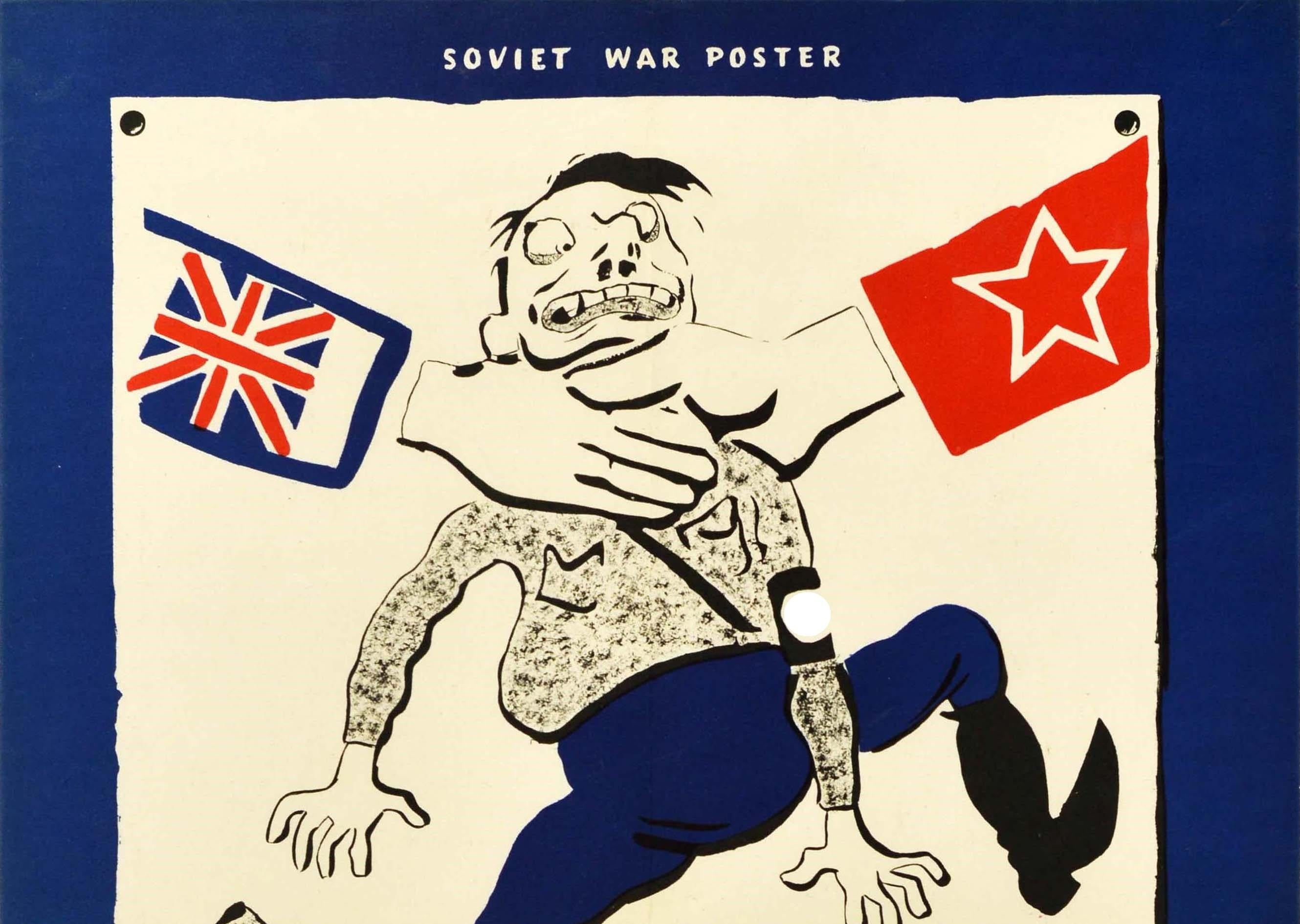Original Vintage World War Two Propagandaposter - Soviet War Poster Rush British arms to Russian hands - mit einem Cartoon-Stil Karikatur Illustration von Nikolai Radlov (1889-1942) zeigt die Nazi-Deutschland-Führer Adolf Hitler trägt Uniform und