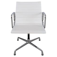 Original Vitra Charles & Ray Eames Stuhl EA 108 Leder weiß creme