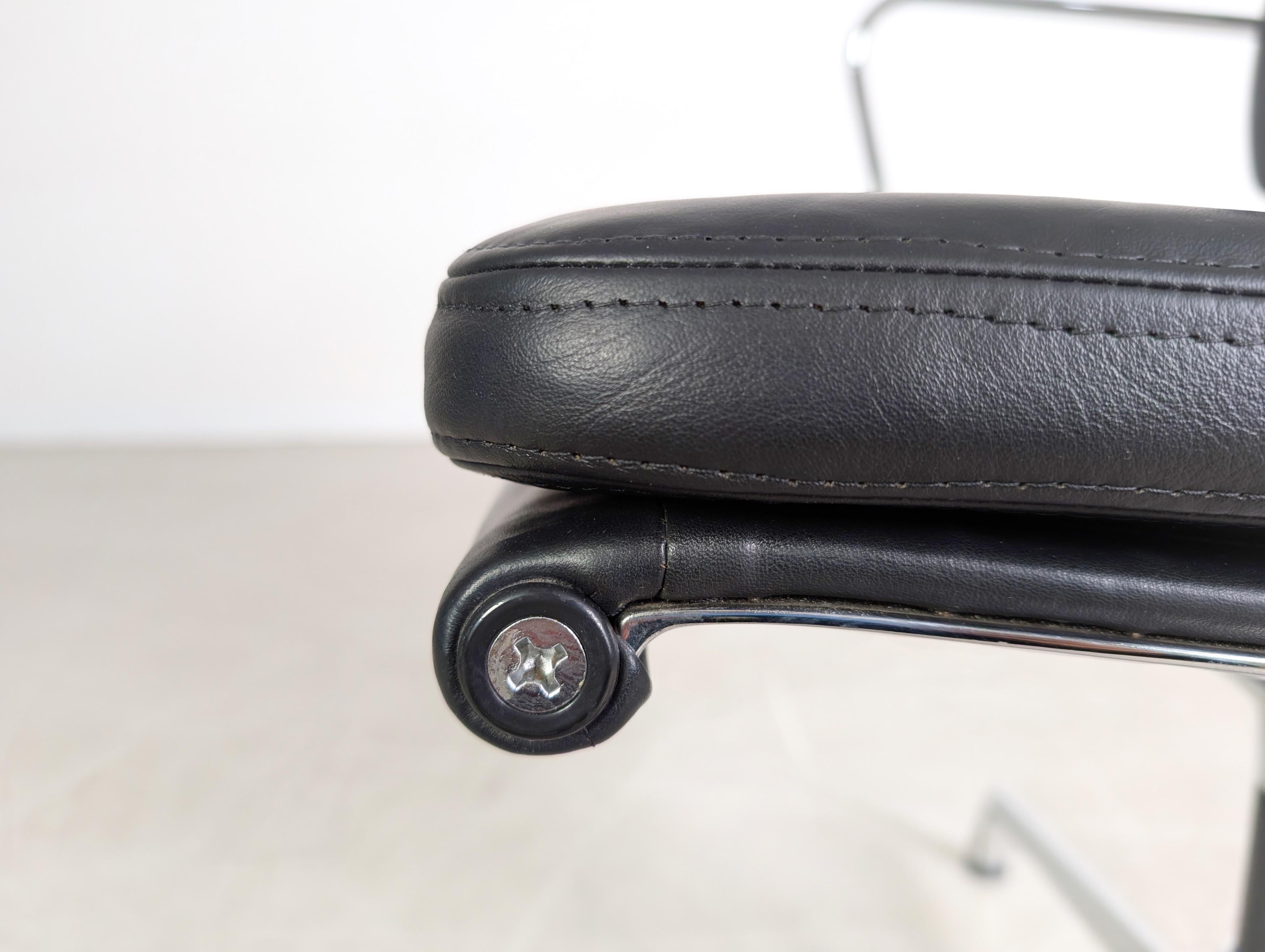 Original Vitra EA 208 soft pad schwarz Leder Stuhl Charles Eames im Angebot 2