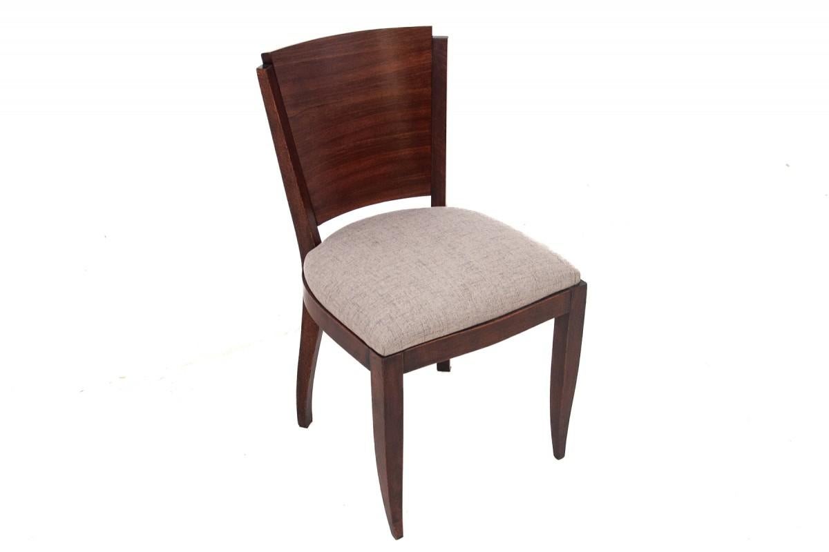 20th Century Original walnut extendable table, designed by Louis Majorelle, with 6 A For Sale