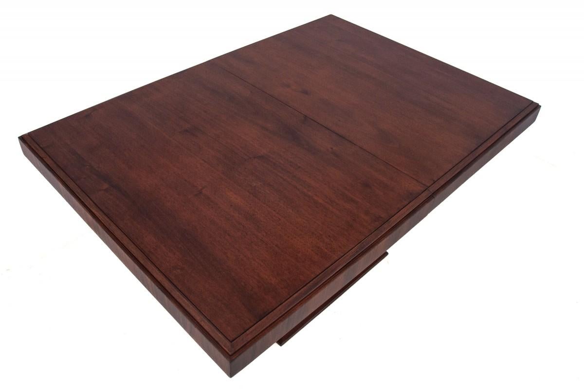 Original walnut extendable table, designed by Louis Majorelle, with 6 Art Deco c For Sale 7