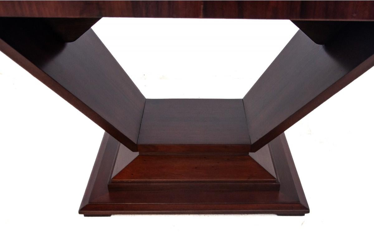 Original walnut extendable table, designed by Louis Majorelle, with 6 Art Deco c For Sale 8