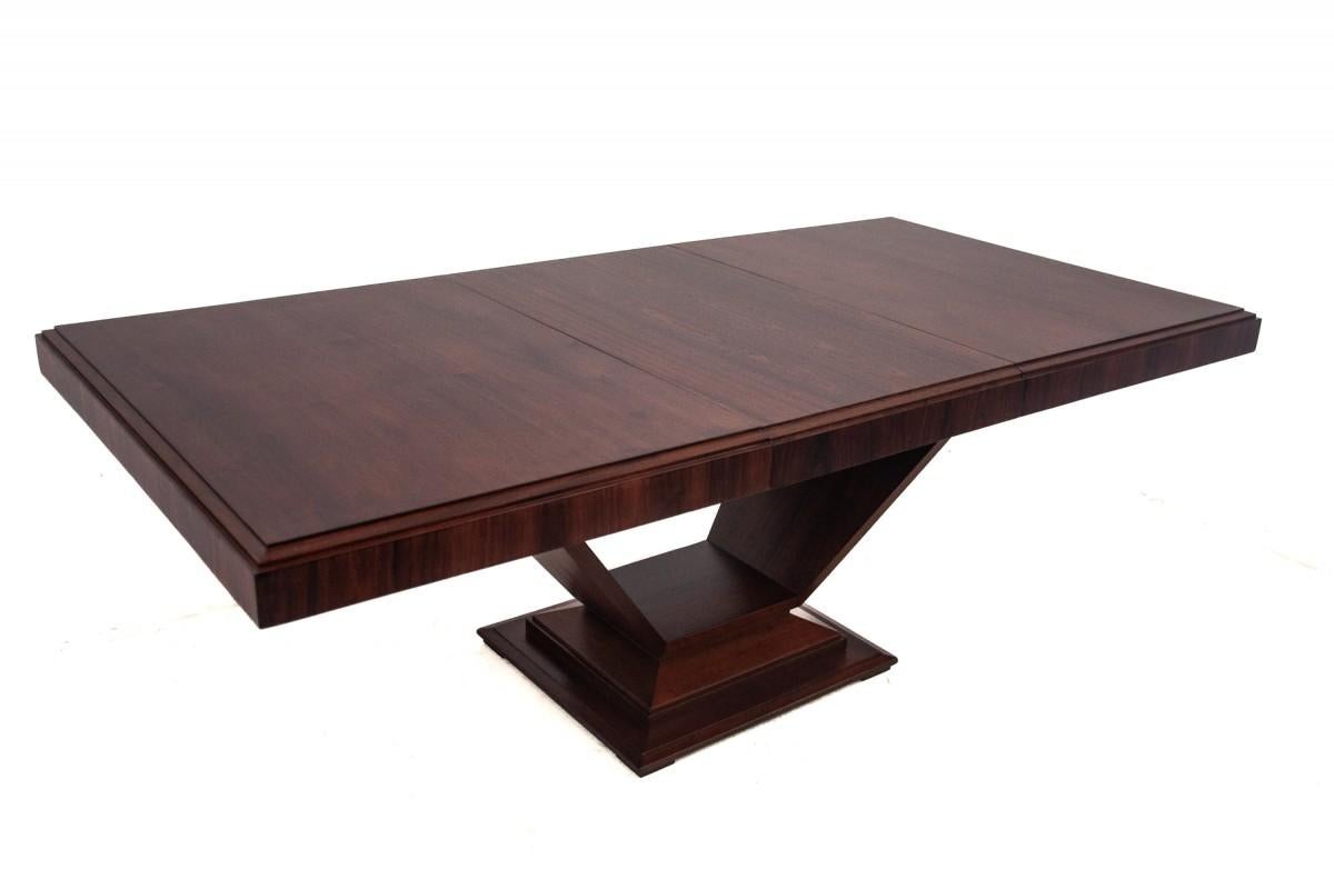 Original walnut extendable table, designed by Louis Majorelle, with 6 Art Deco c For Sale 12