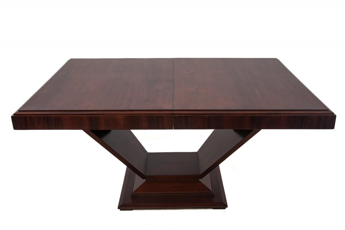 Original walnut extendable table, designed by Louis Majorelle, with 6 Art Deco c For Sale 2