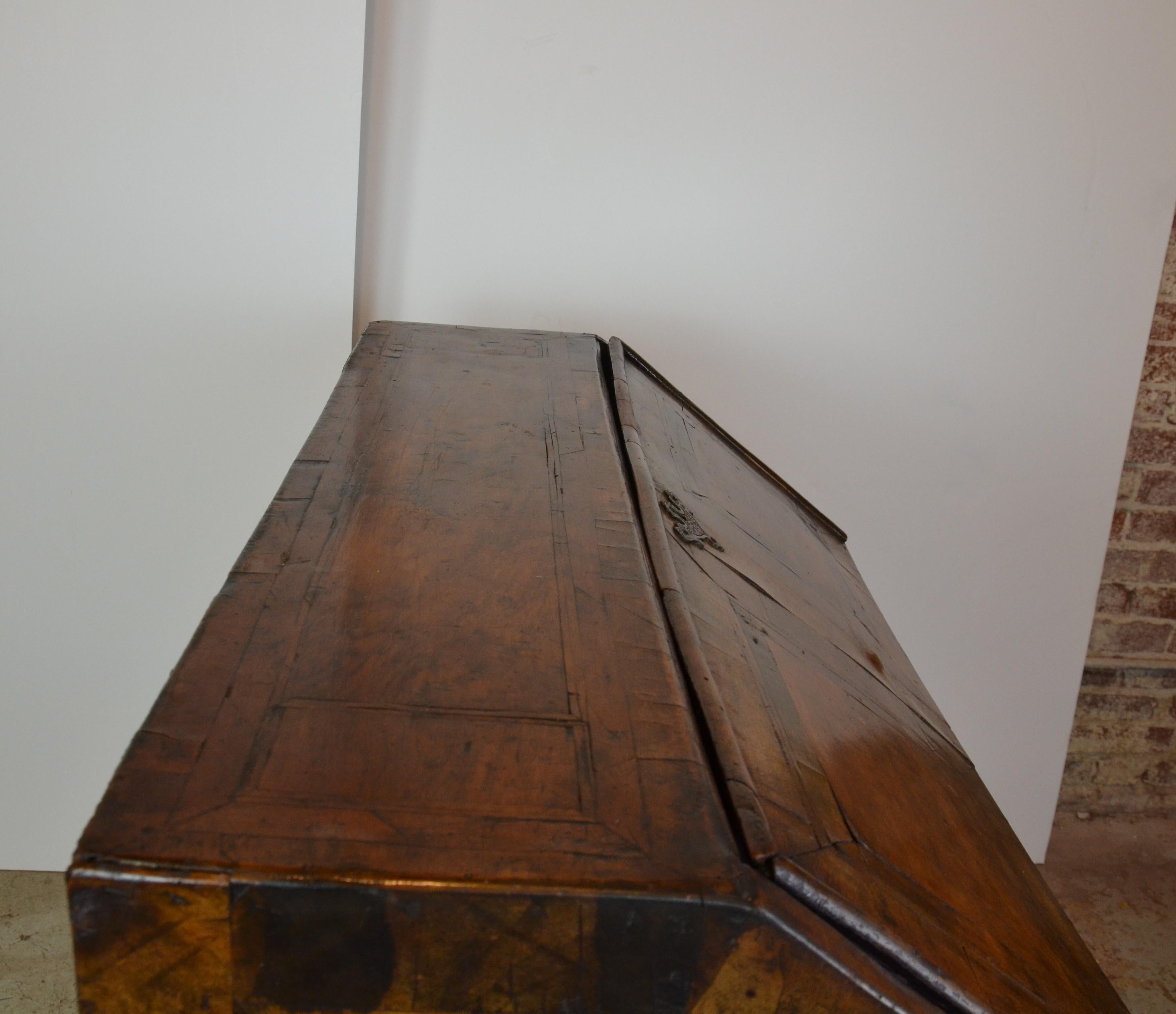 Original Walnut Queen Anne Secretary Desk /Bureau In Good Condition For Sale In Pomona, CA