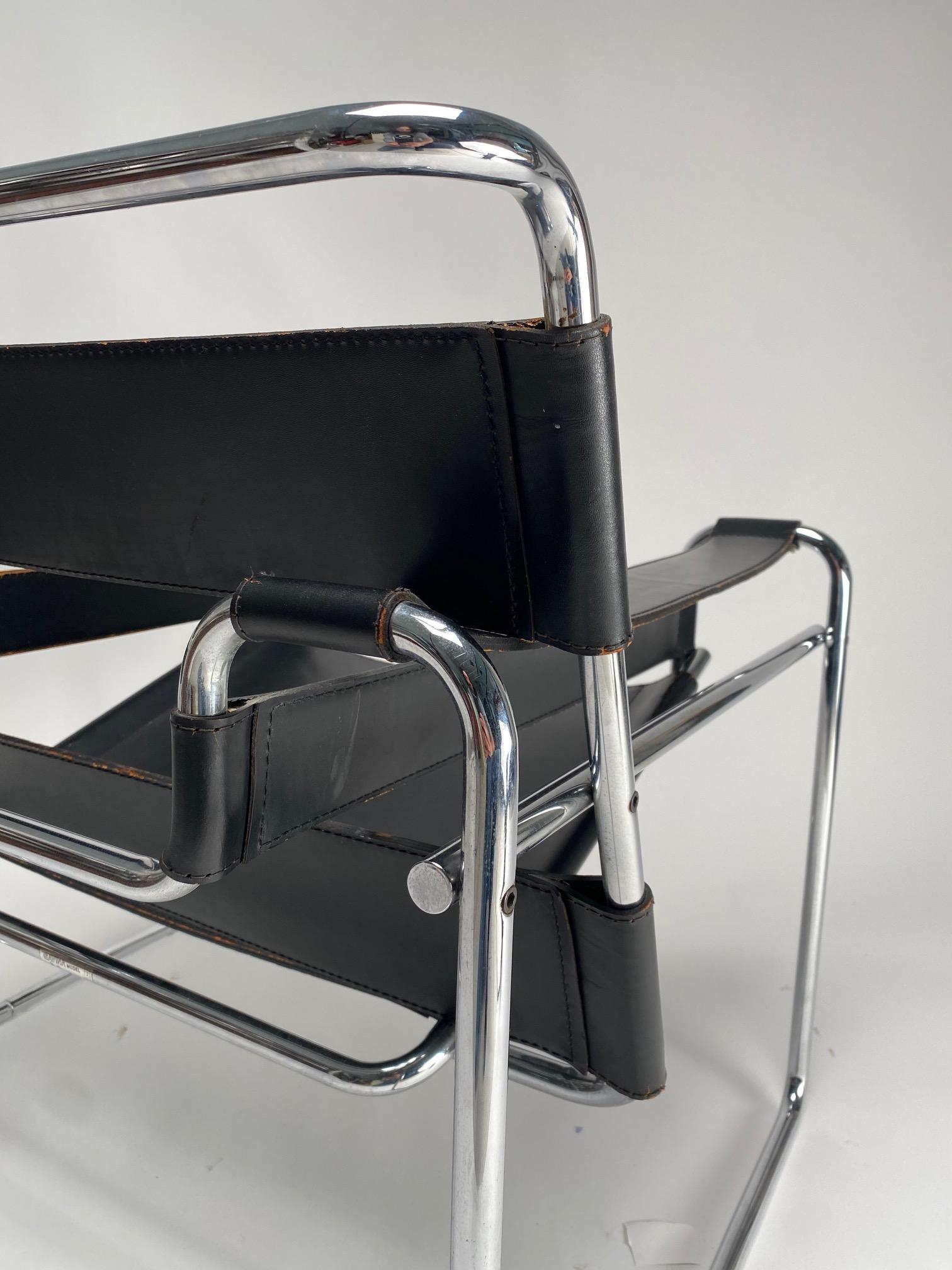 Late 20th Century Original Wassilly Armchairs by Marcel Breuer for Gavina, 1970s (Signed) For Sale