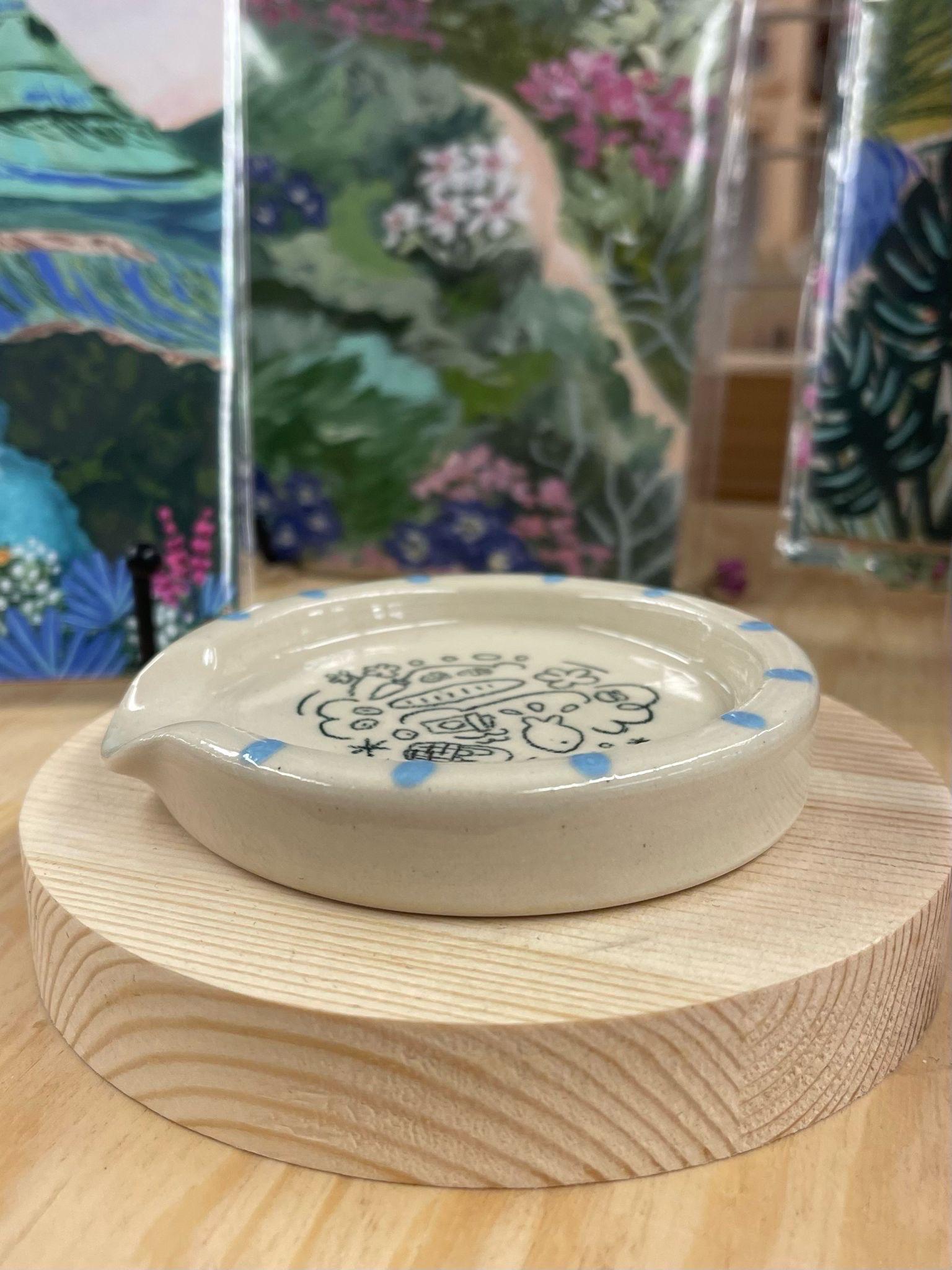 Original Wheel Thrown Hand Painted Ceramic Doodle Spoon Rest  In Good Condition For Sale In Seattle, WA