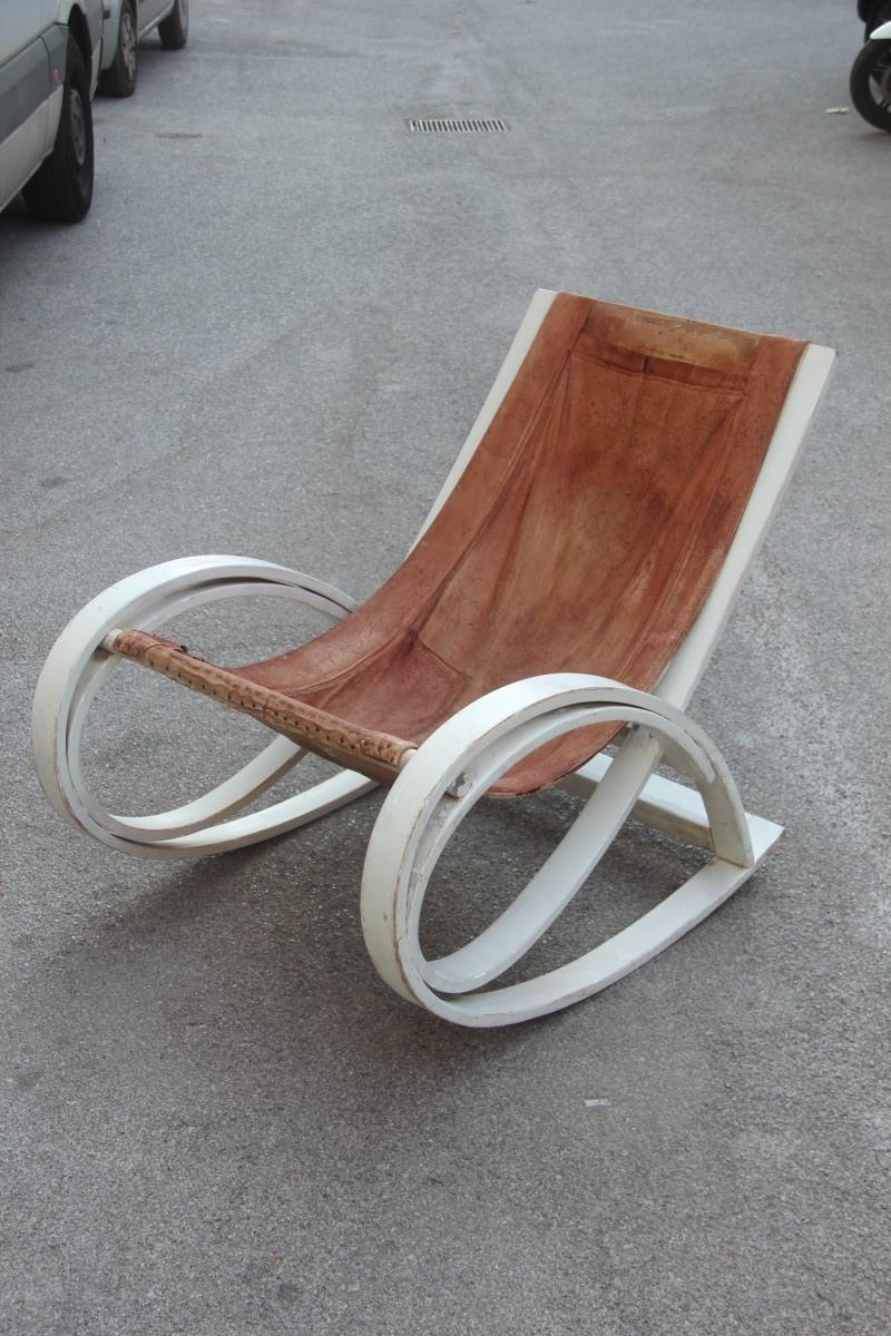 Mid-Century Modern Original fauteuil à bascule Gae Aulenti blanc et Brown, 1960 Sgarsul Poltronova en vente